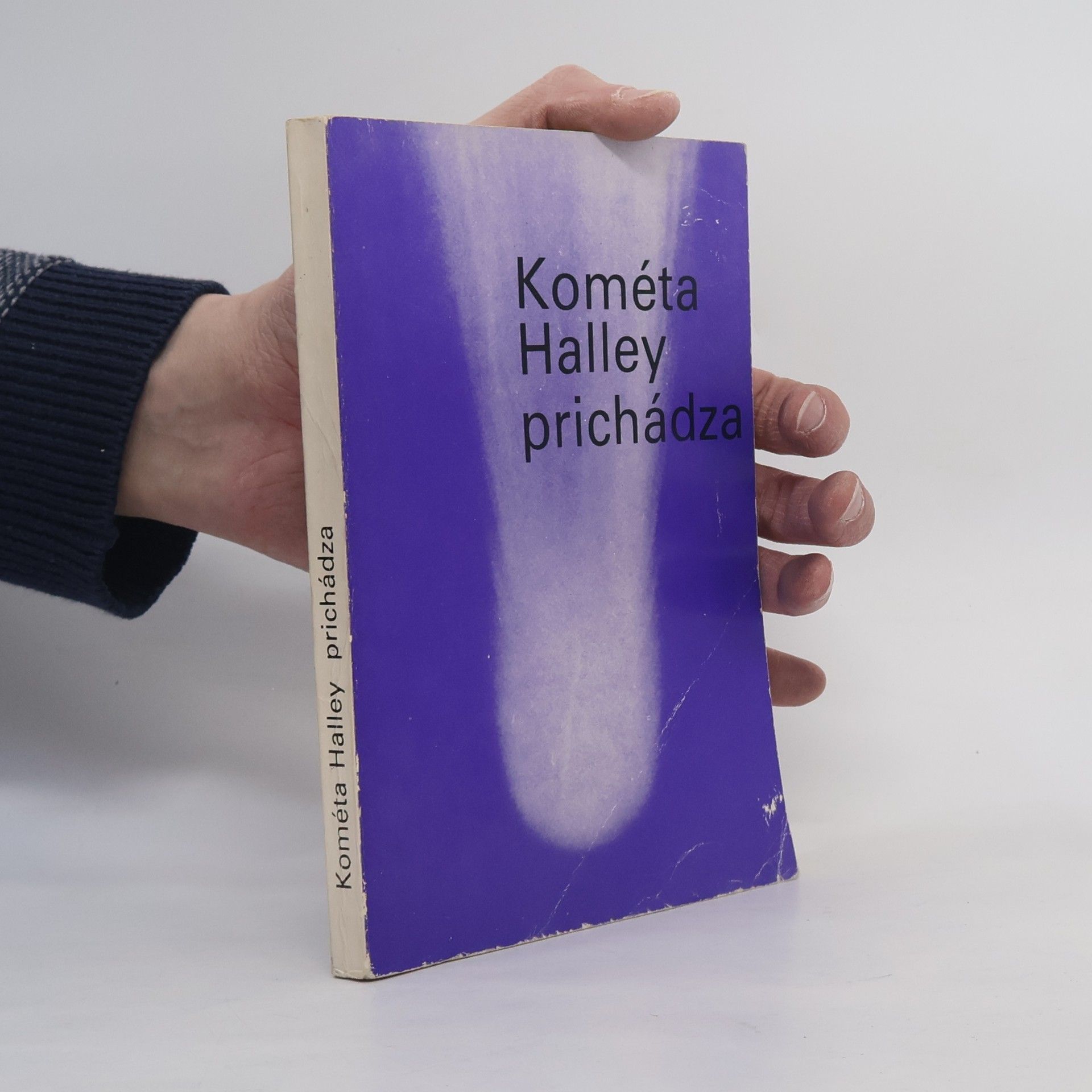Various authors Kométa Halley prichádza