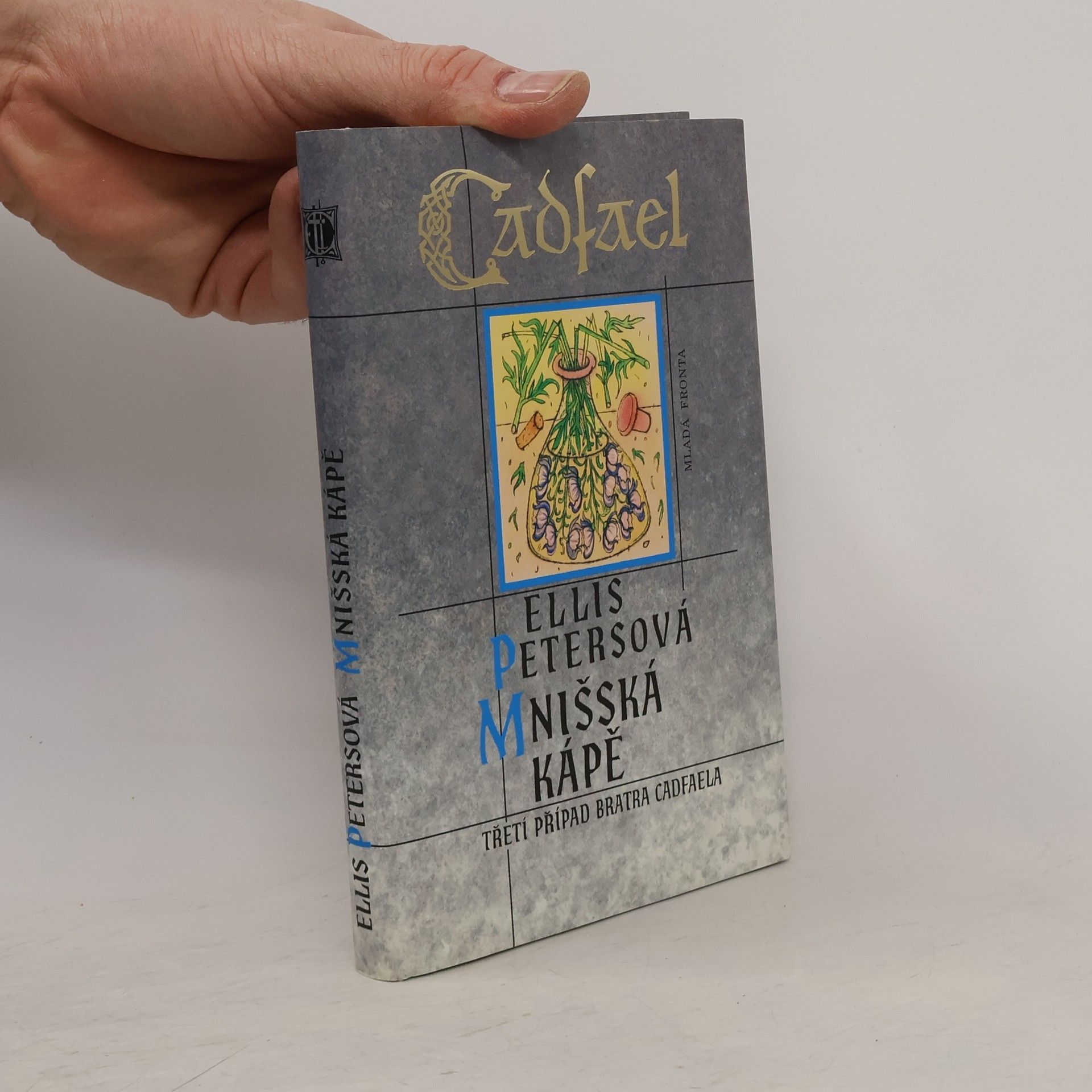Ellis Peters Mnišská kápě