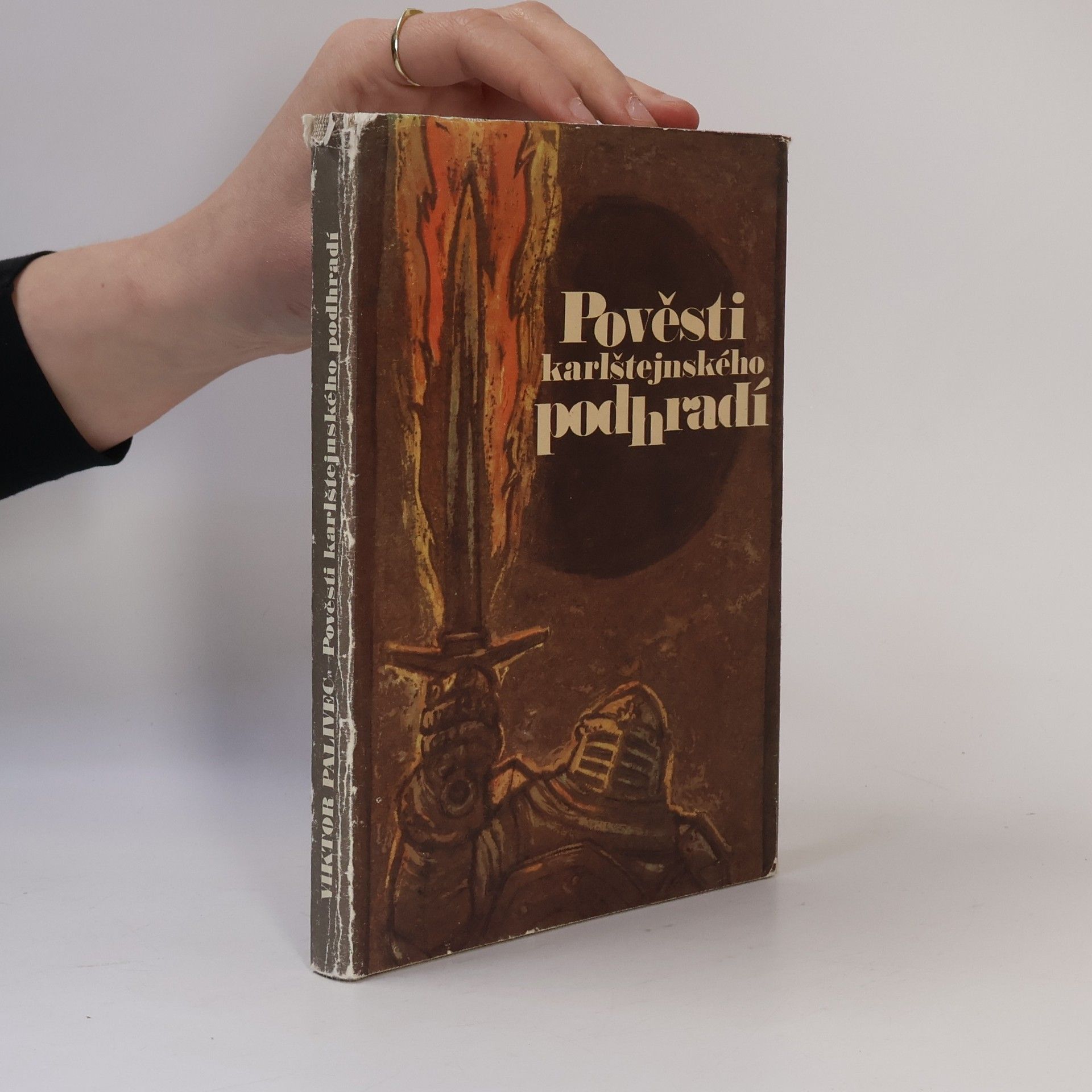 Viktor Palivec Pověsti karlštejnského podhradí