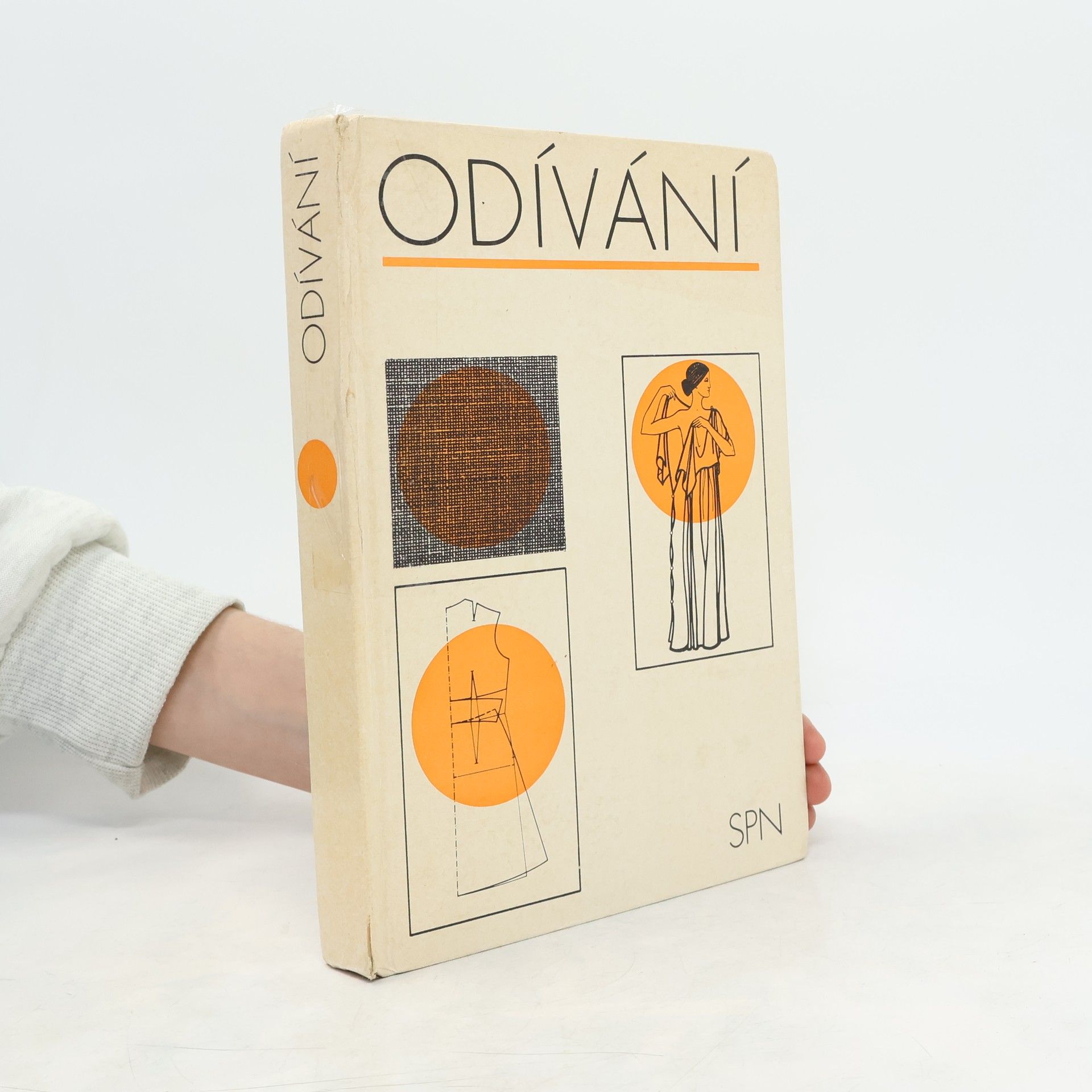 Božena Krůtová Odívaní