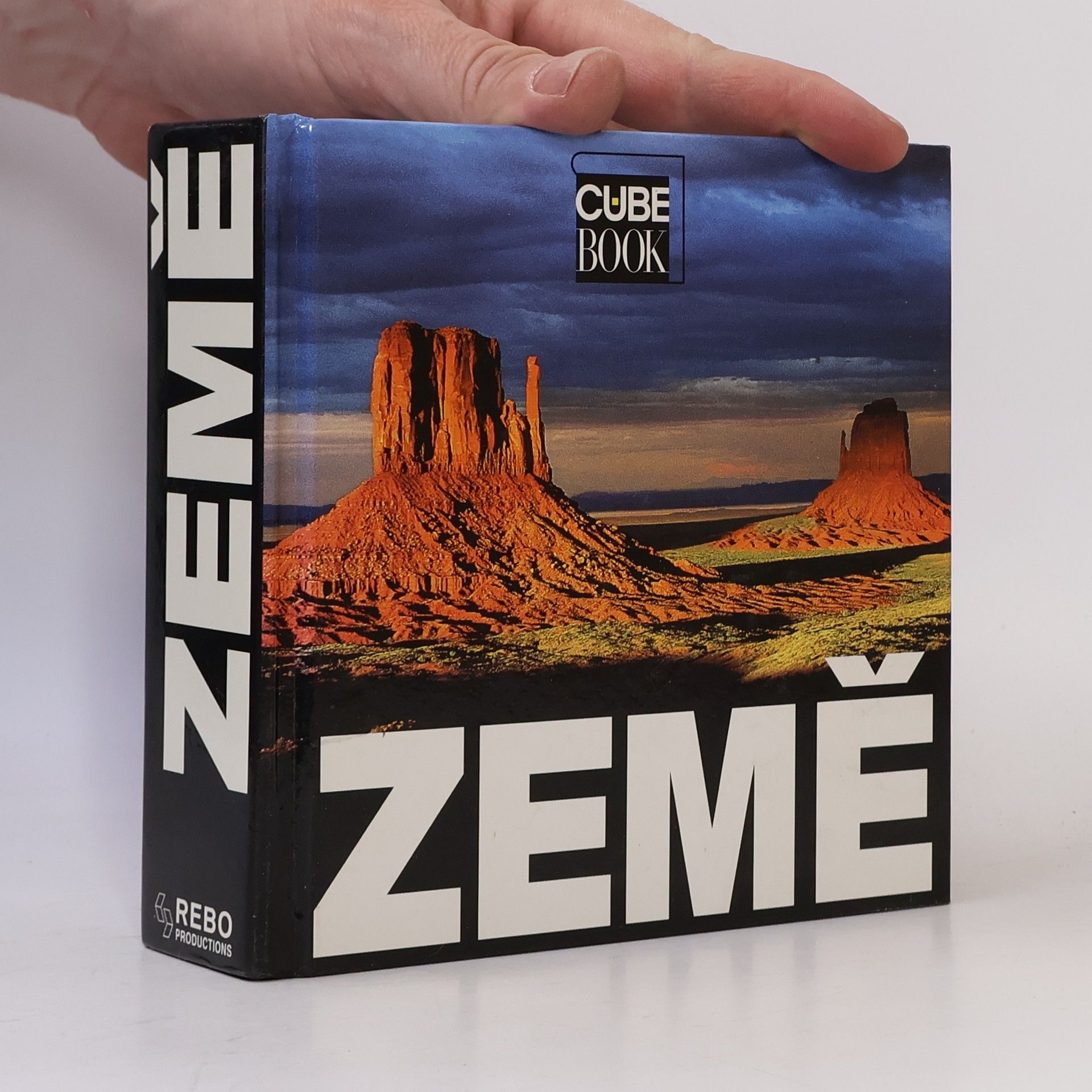 Alberto Bertolazzi Země
