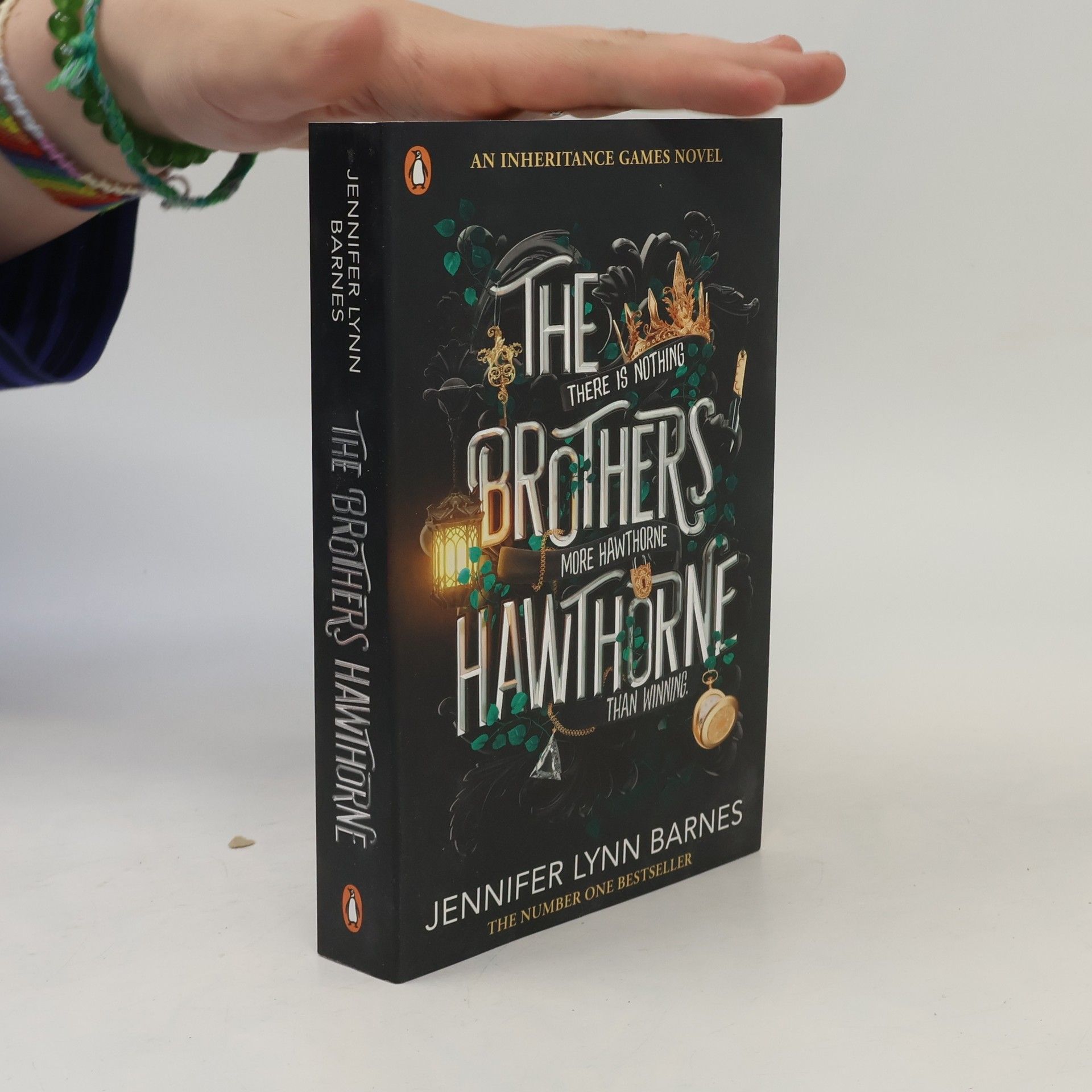 Jennifer Lynn Barnes The brothers Hawthorne