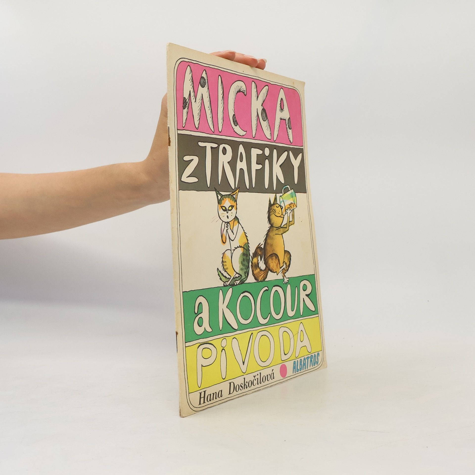 Micka z trafiky a kocour Pivoda