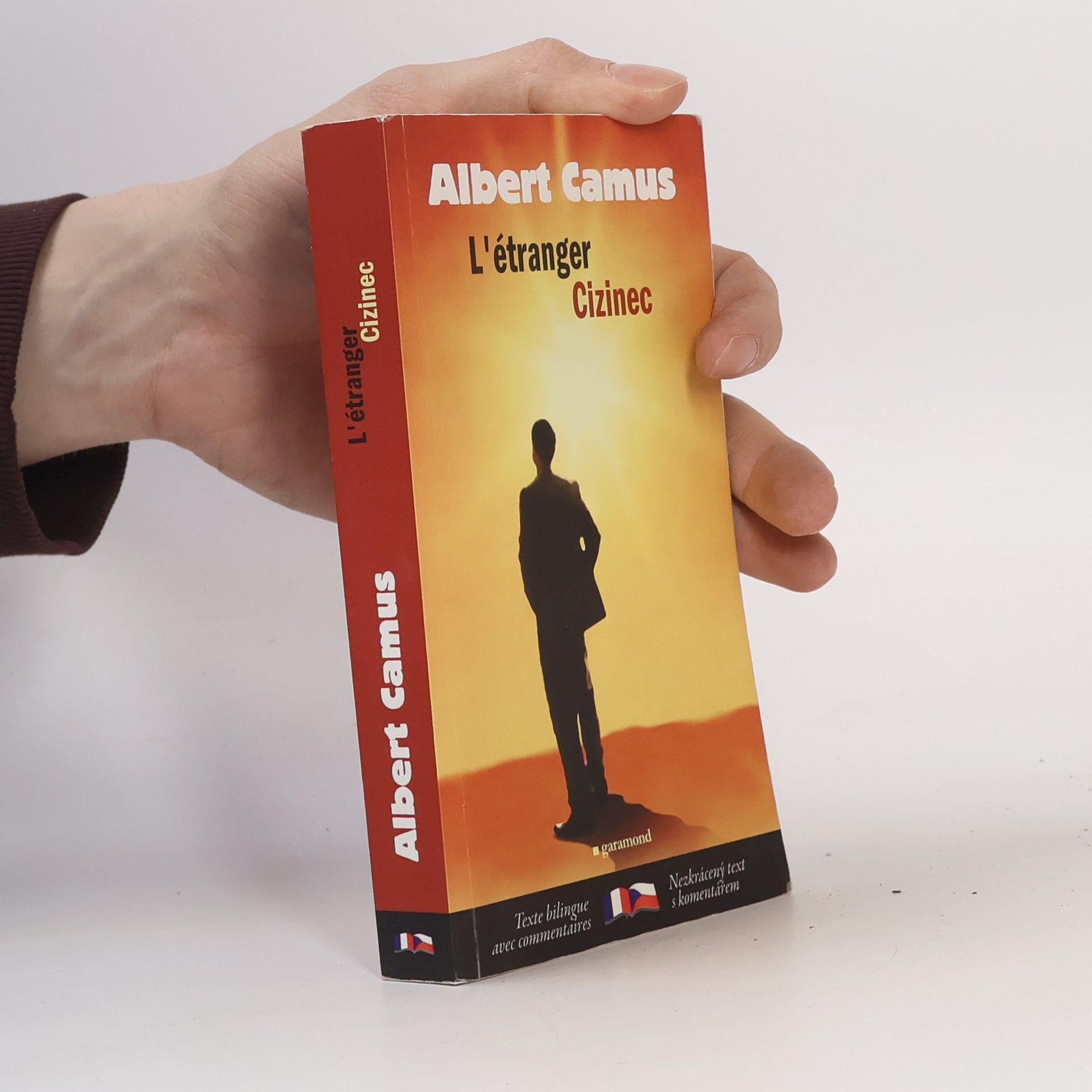 Albert Camus L'étranger. Cizinec