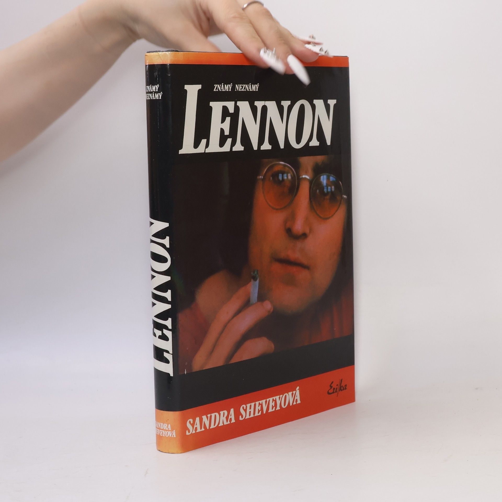 Sandra Shevey Lennon známý neznámý