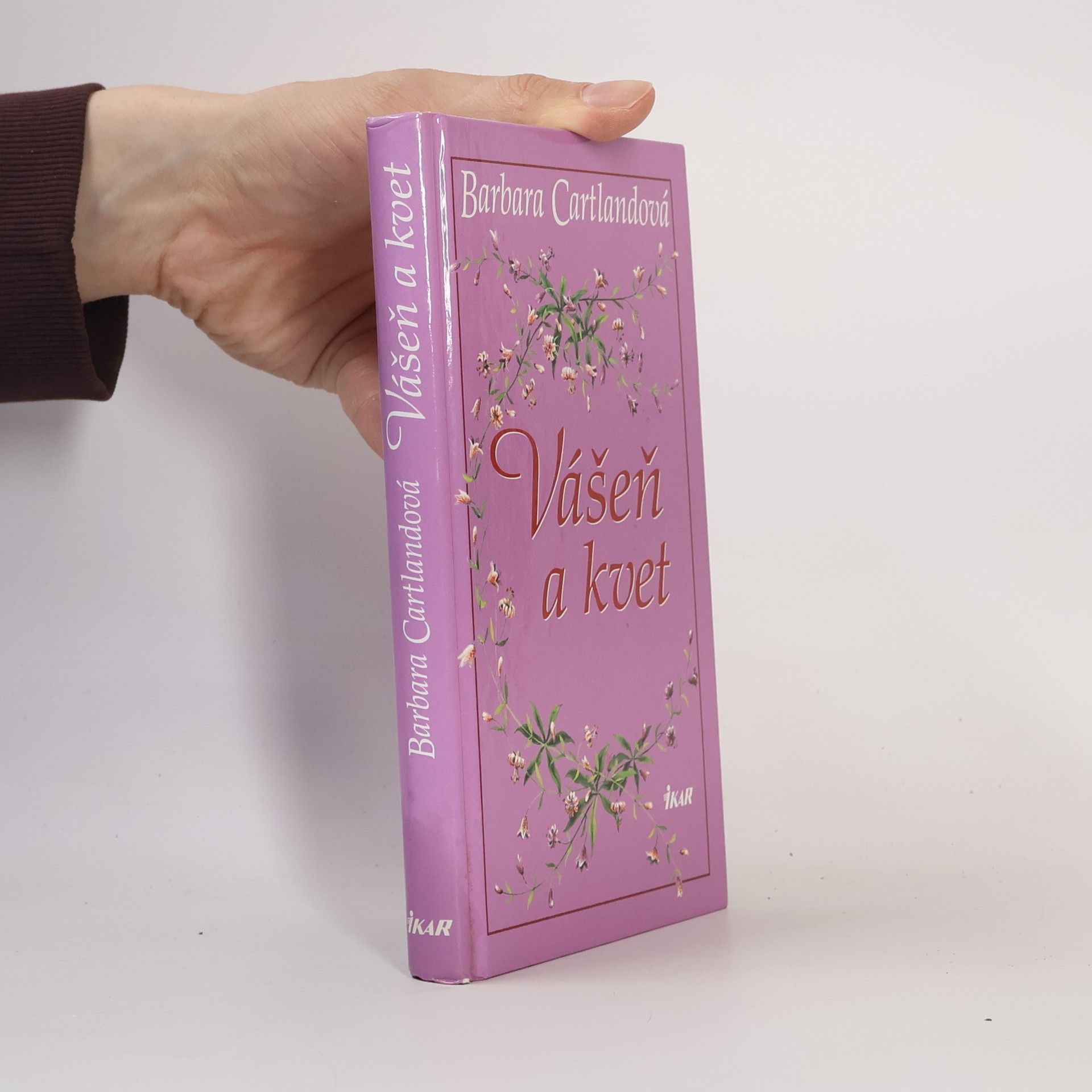 Barbara Cartland Vášeň a kvet