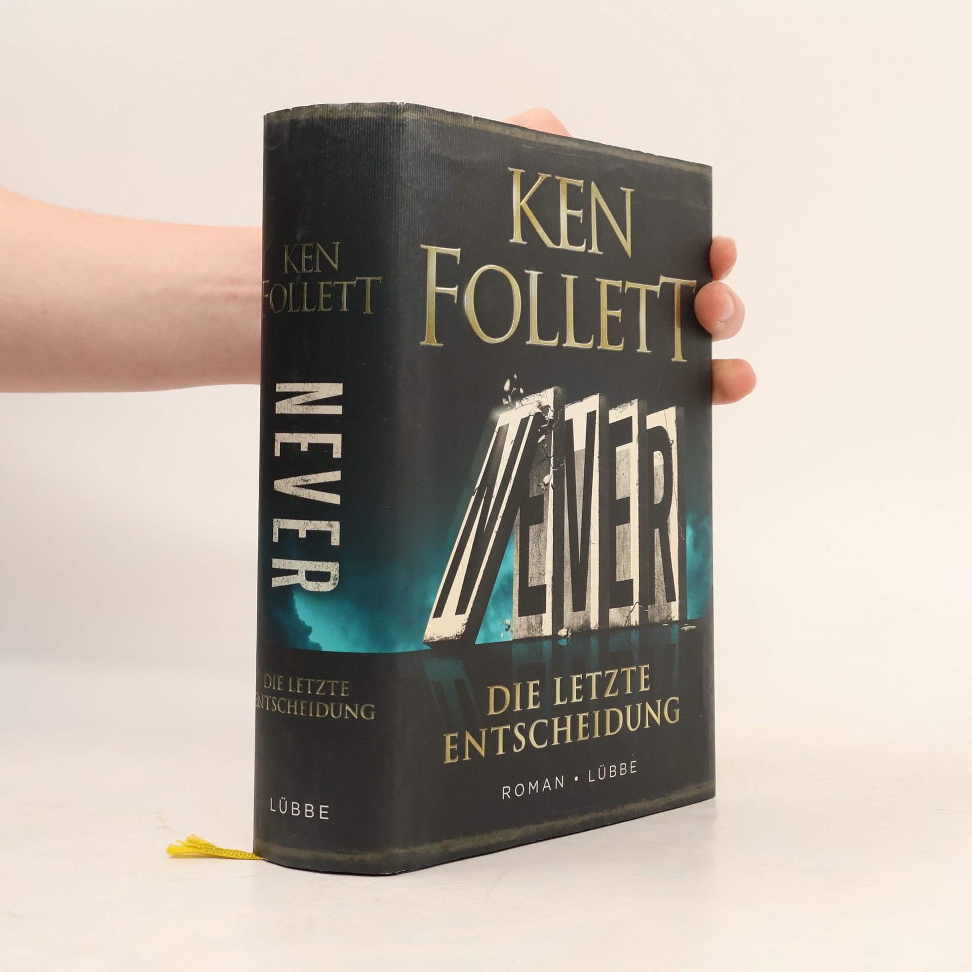 Ken Follett Never