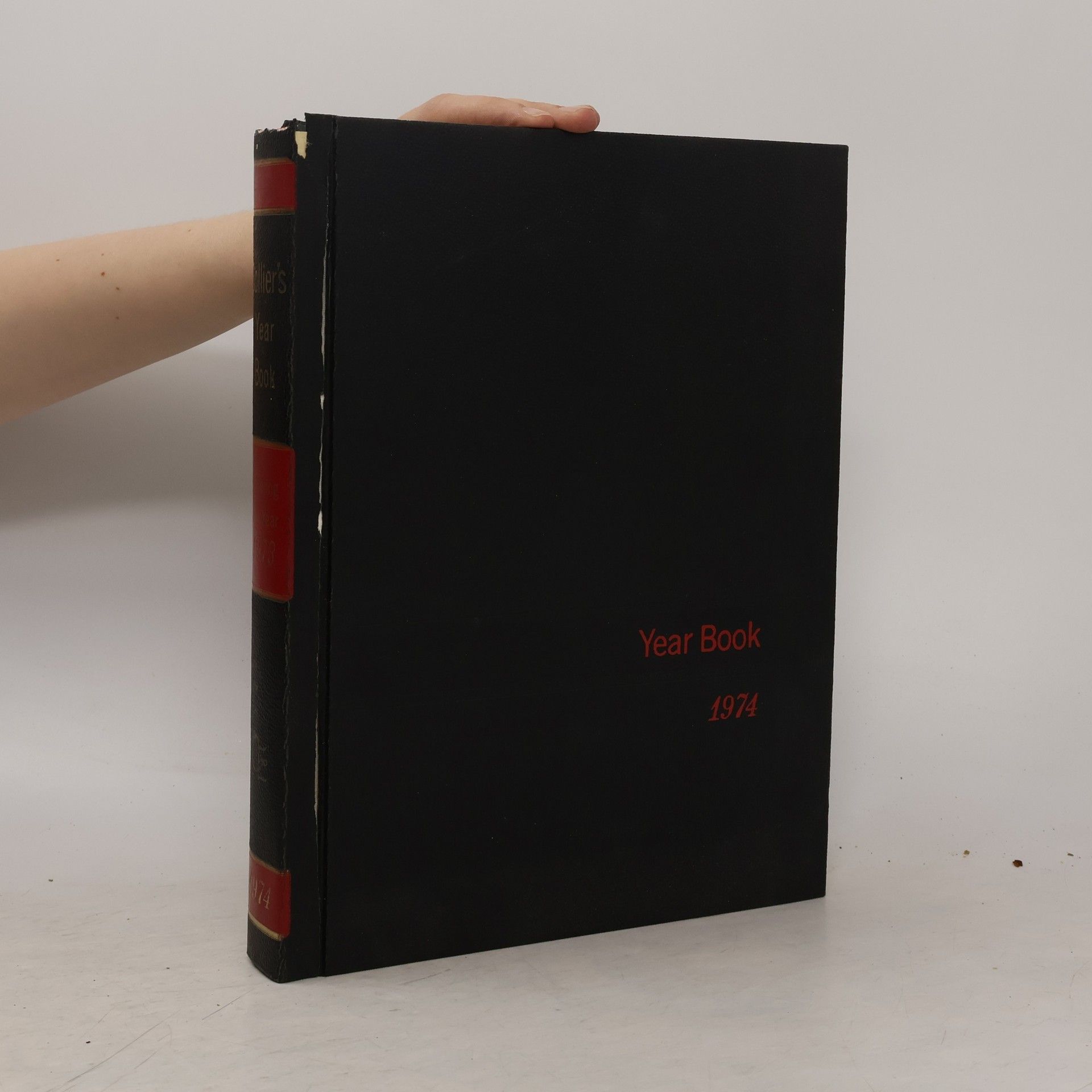 Collectif d'auteurs Year Book 1974