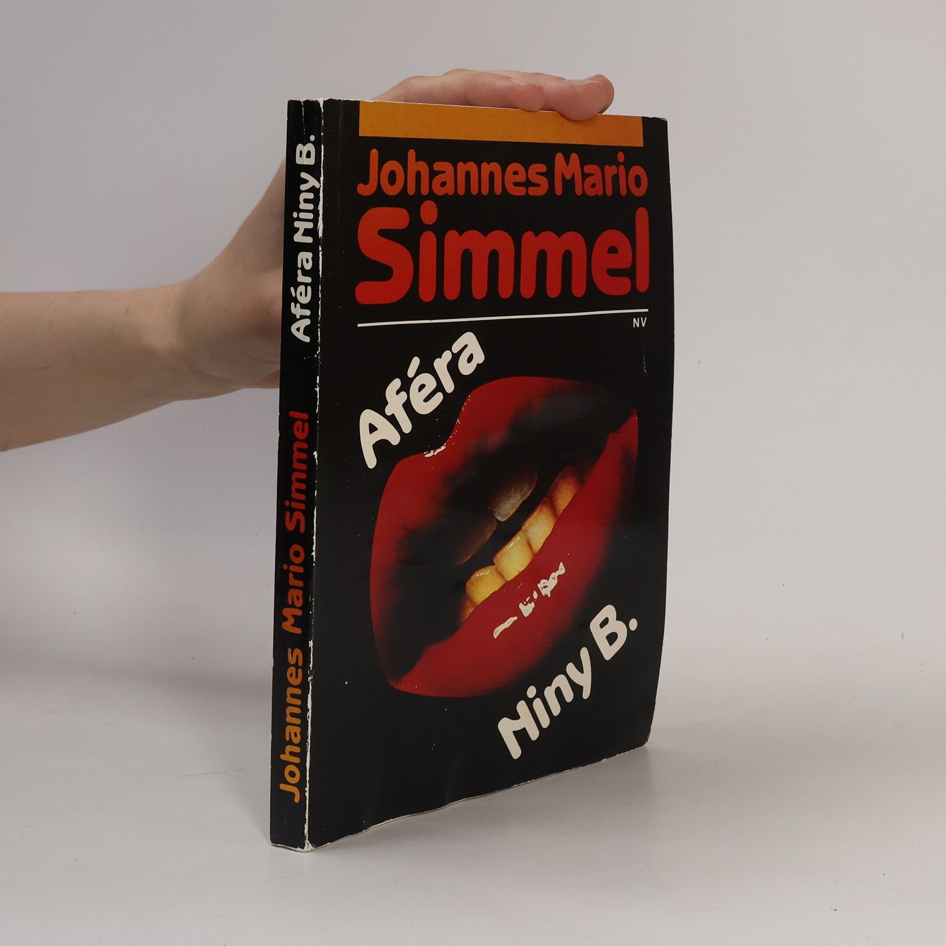 Johannes Mario Simmel Aféra Niny B.