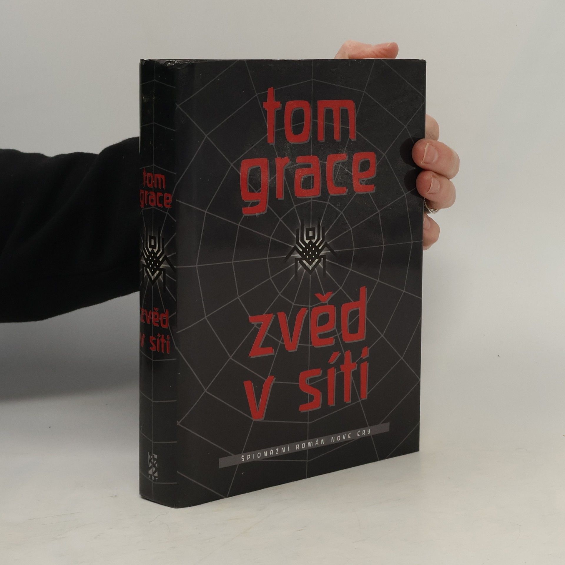 Tom Grace Zvěd v síti