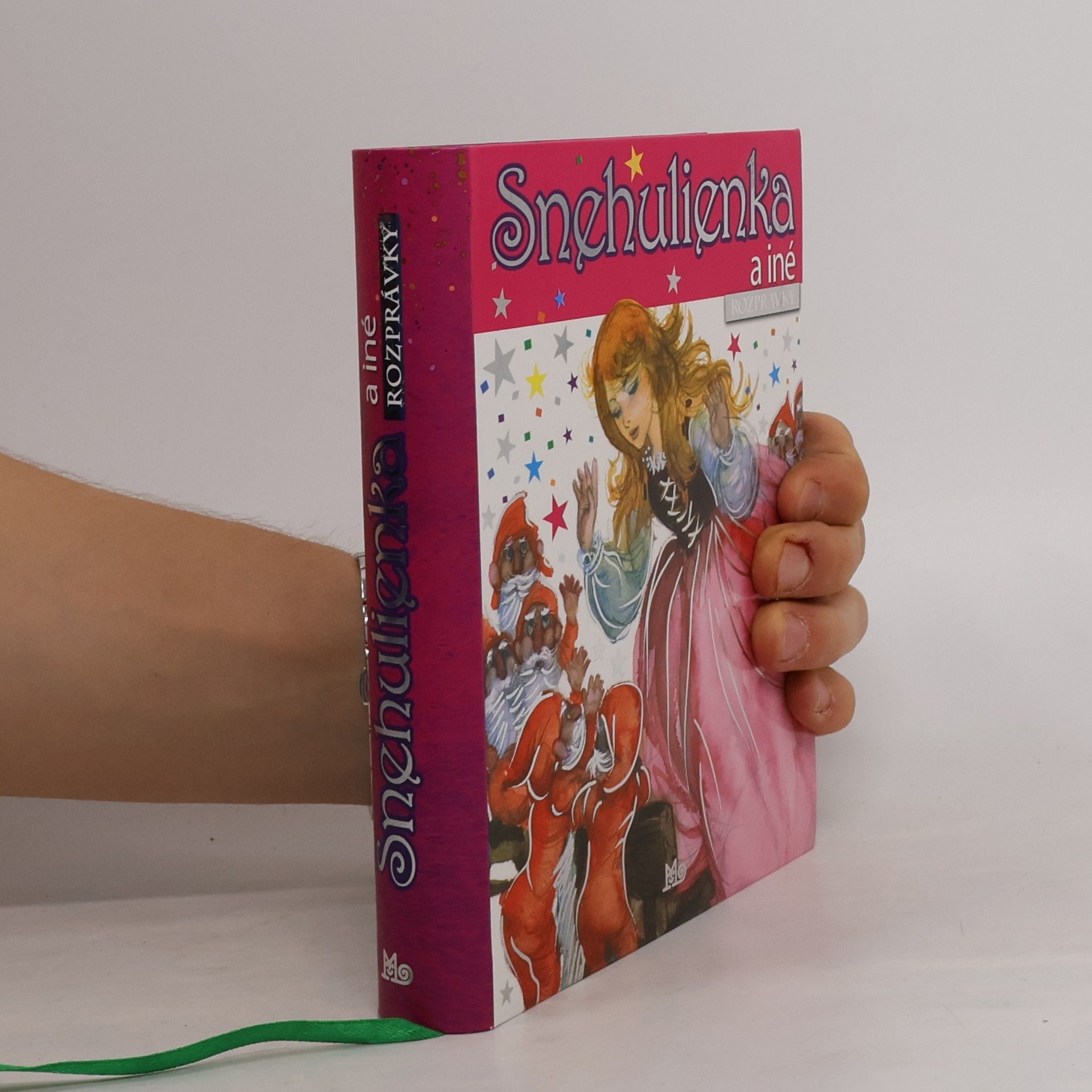 Collectif d'auteurs Snehulienka a iné rozprávky