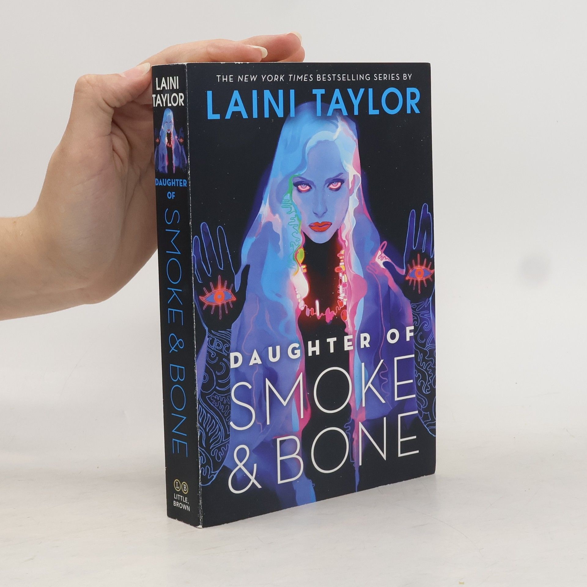 Laini Taylor Daughter of Smoke & Bone