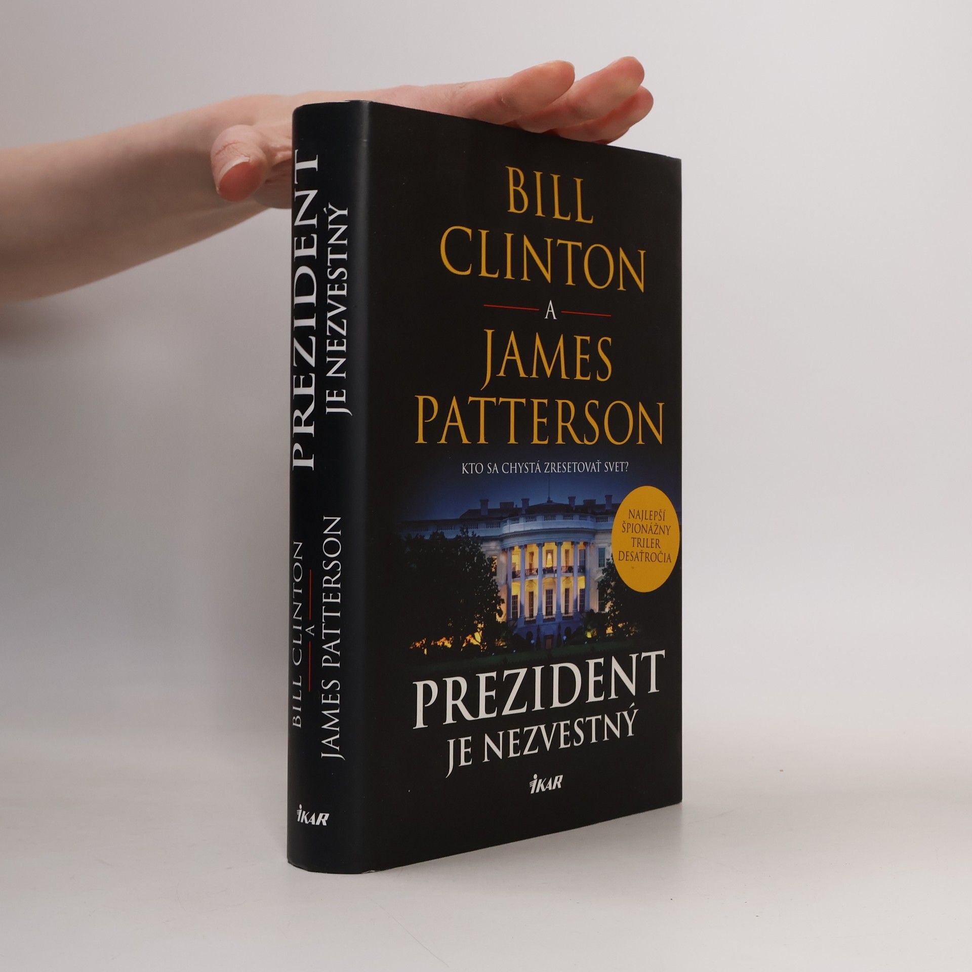 Bill Clinton Prezident je nezvestný