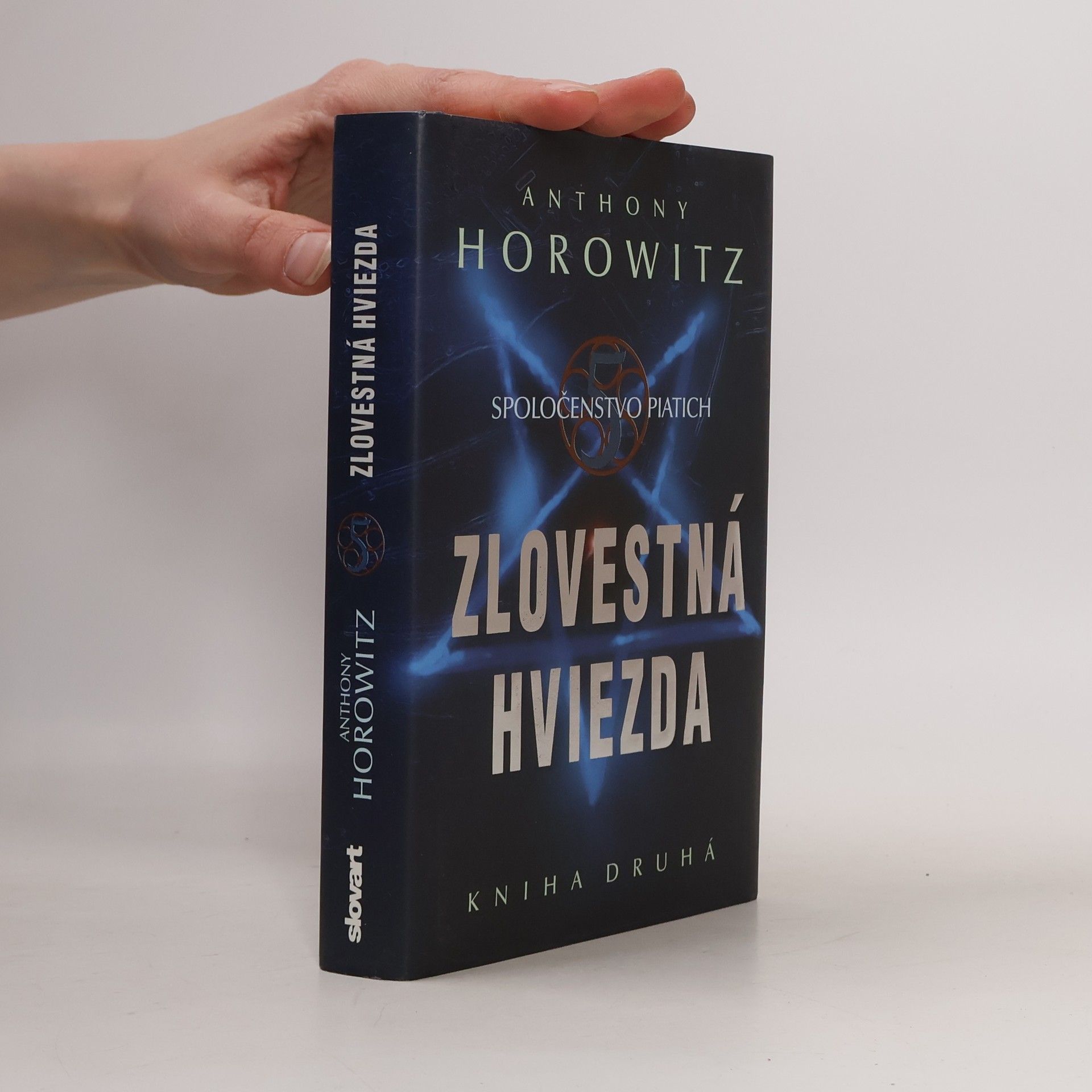 Anthony Horowitz Zlovestná hviezda