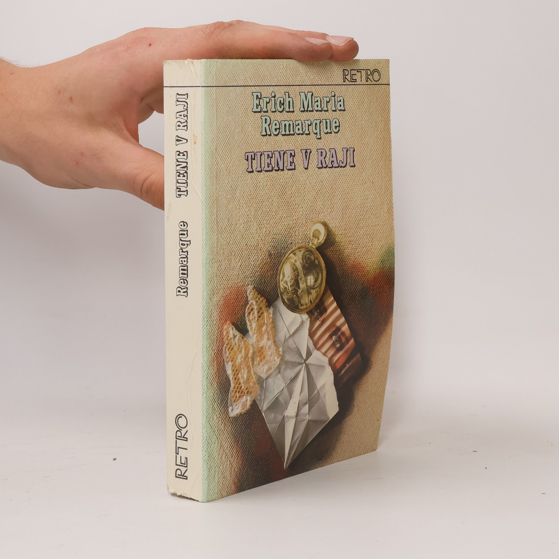Erich Maria Remarque Tiene v raji