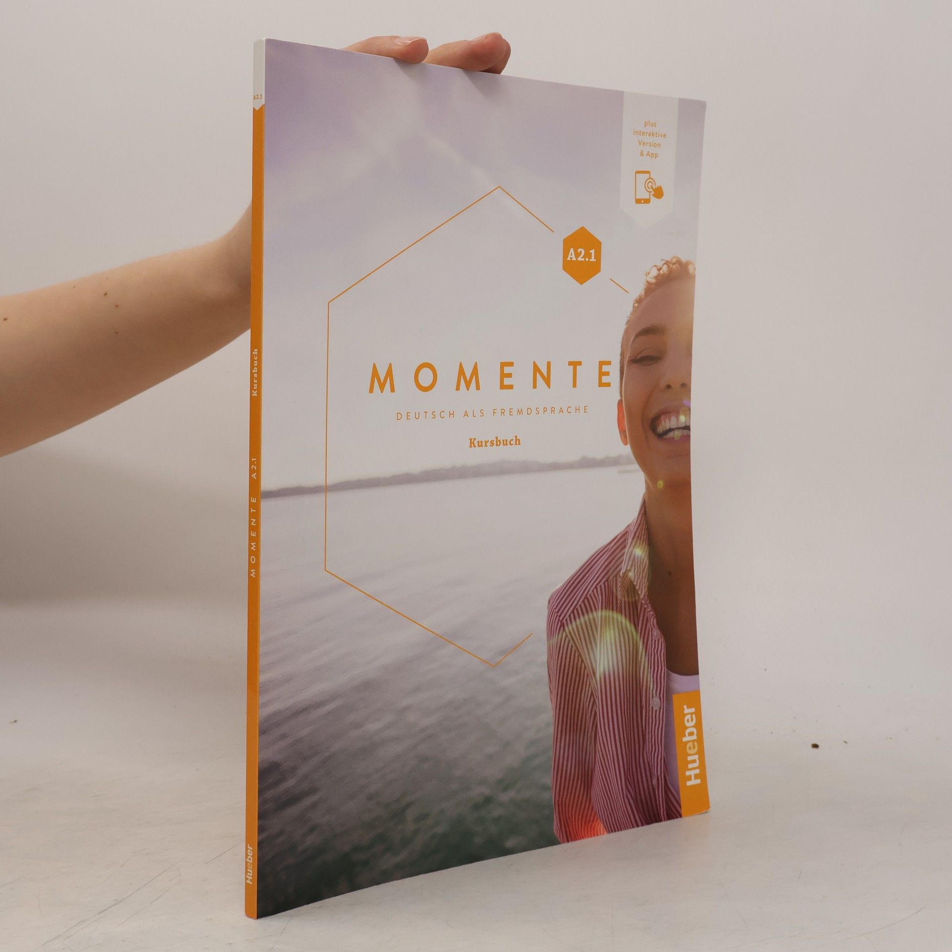 Julia Braun-Podeschwa Momente : A2.1 : Deutsch als Fremdsprache. Kursbuch plus interaktive Version