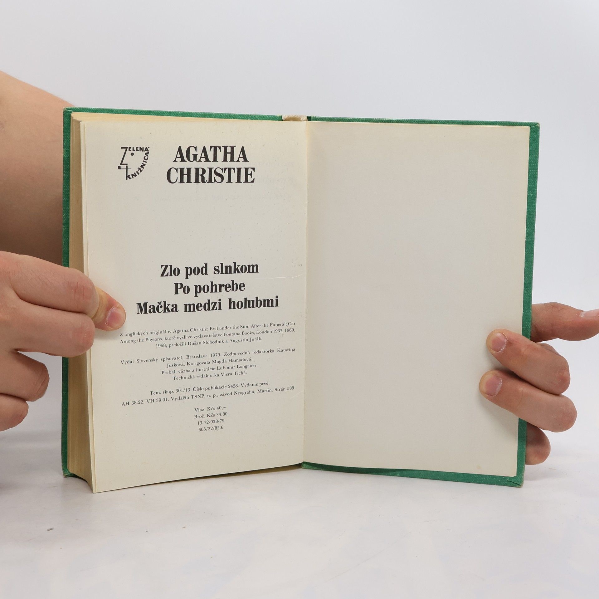 Agatha Christie Zlo pod slnkom. Po pohrebe. Mačka medzi holubmi