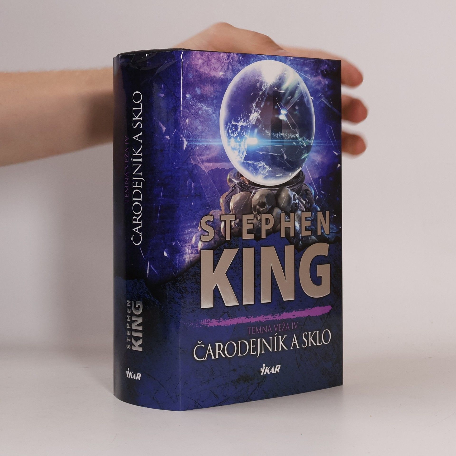 Stephen King Čarodejník a sklo