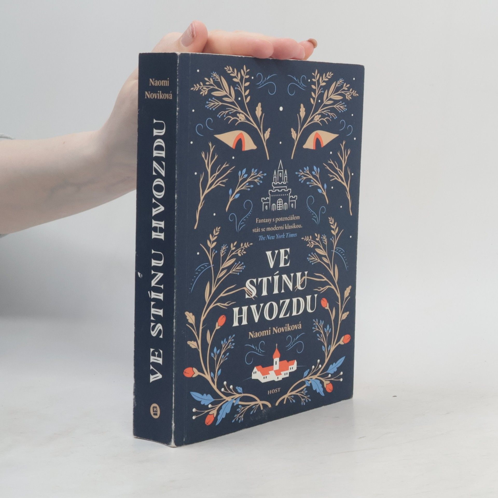 Naomi Novik Ve stínu Hvozdu