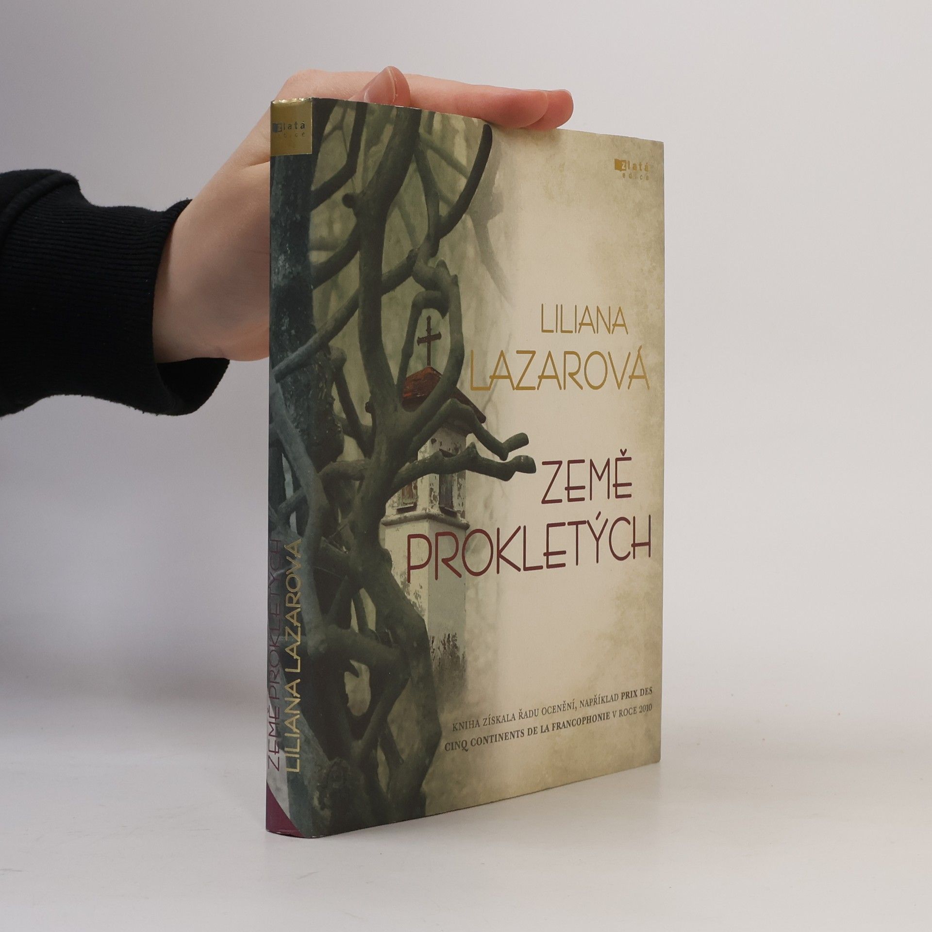 Liliana Lazar Země prokletých