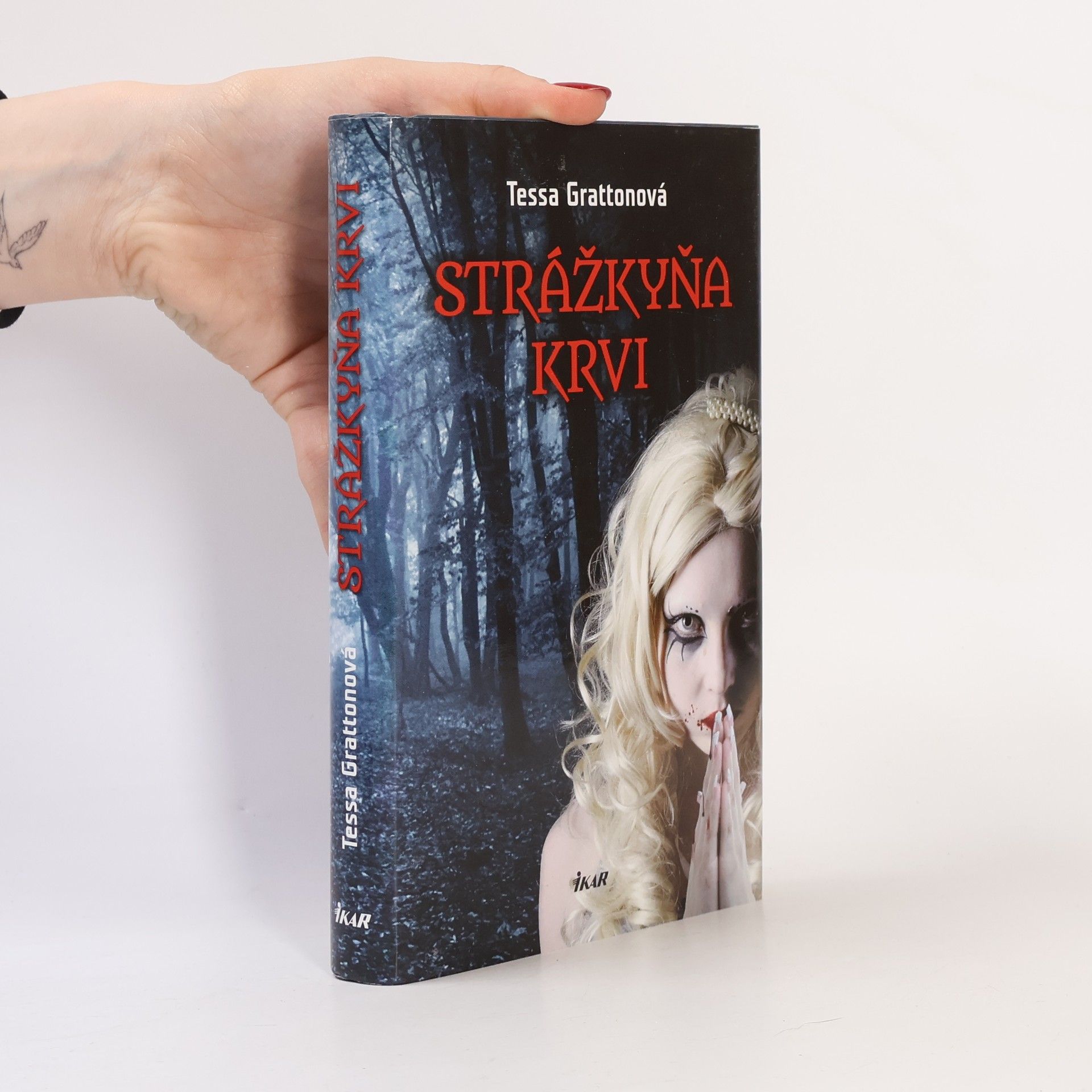 Tessa Gratton Strážkyňa krvi