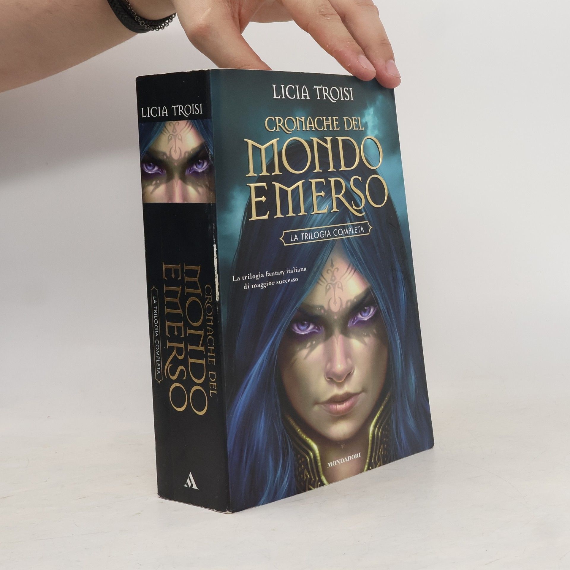 Licia Troisi Cronache del mondo emerso. Die Drachenkämpferin, italienische Ausgabe. La trilogia completa
