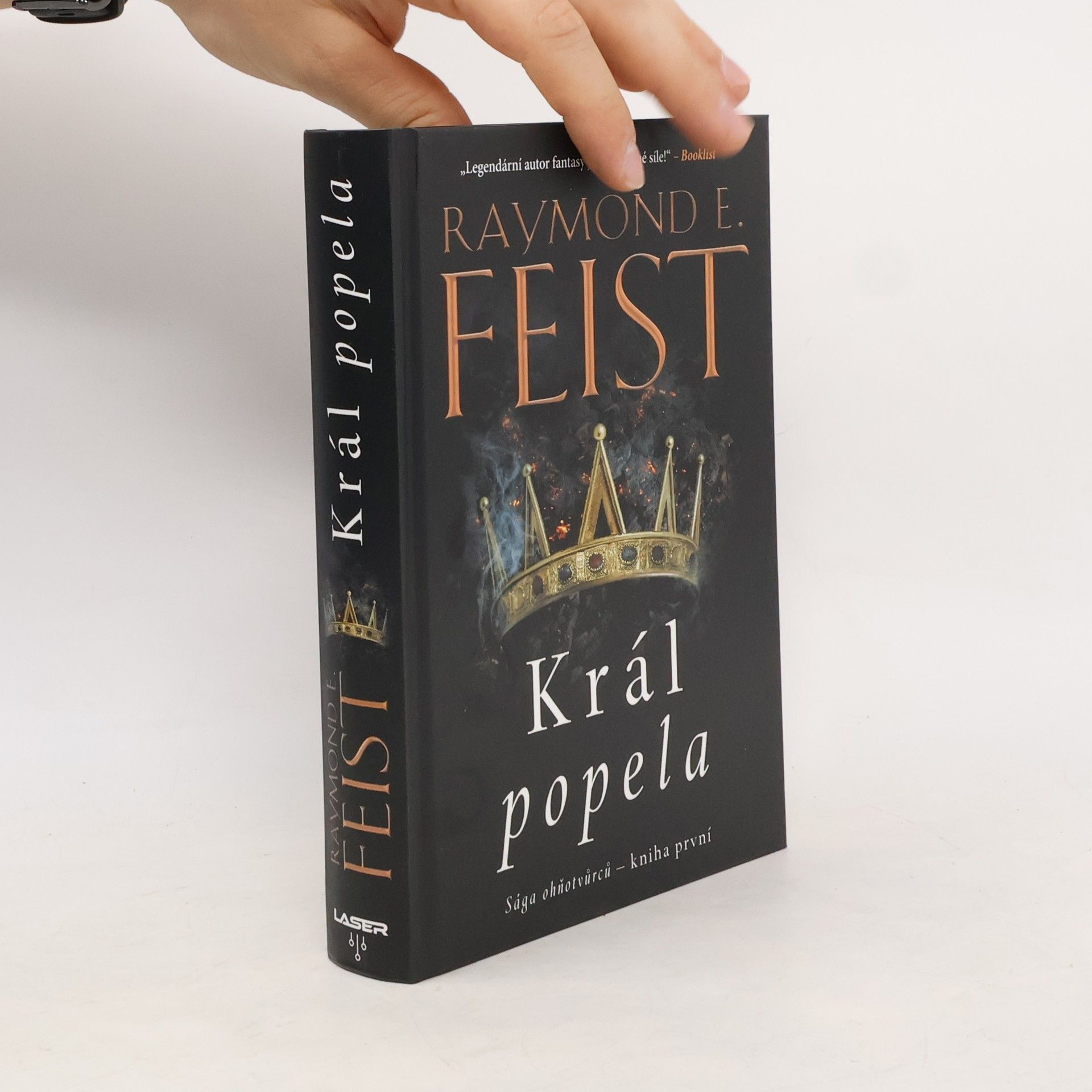 Raymond E. Feist Král popela