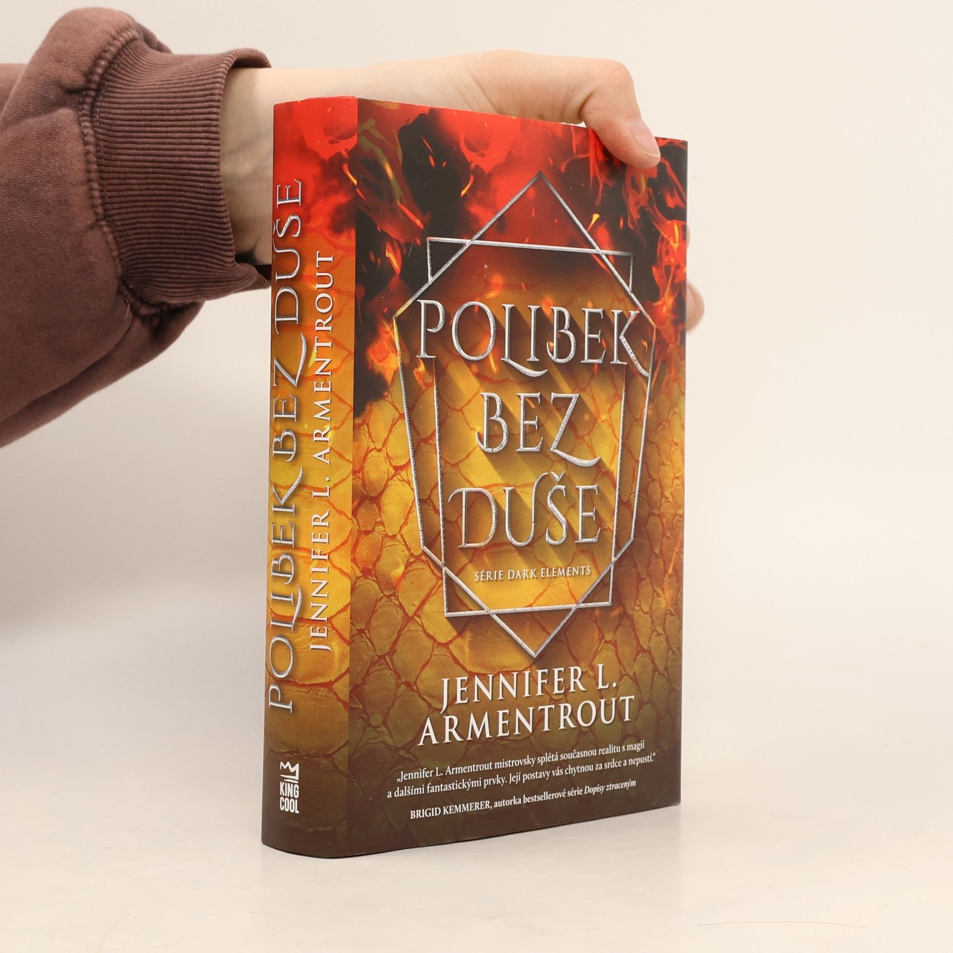 Jennifer Armentrout Polibek bez duše