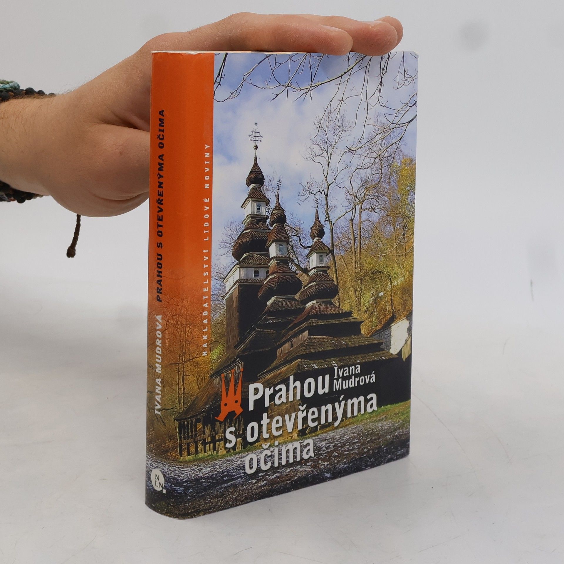 Ivana Mudrová Prahou s otevřenýma očima