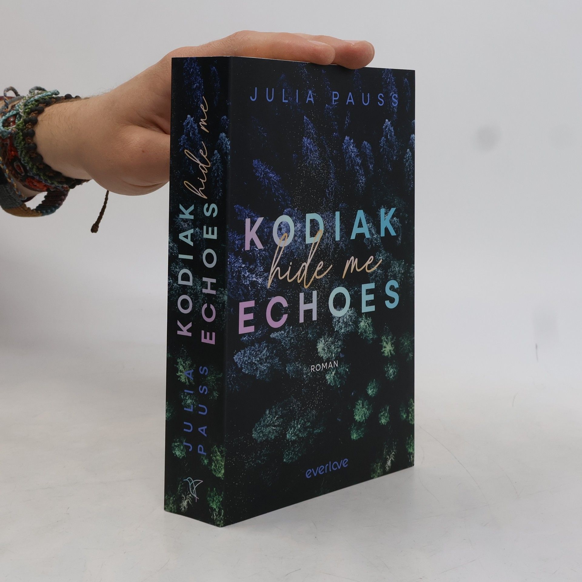 Julia Pauss Kodiak Echoes. Hide Me