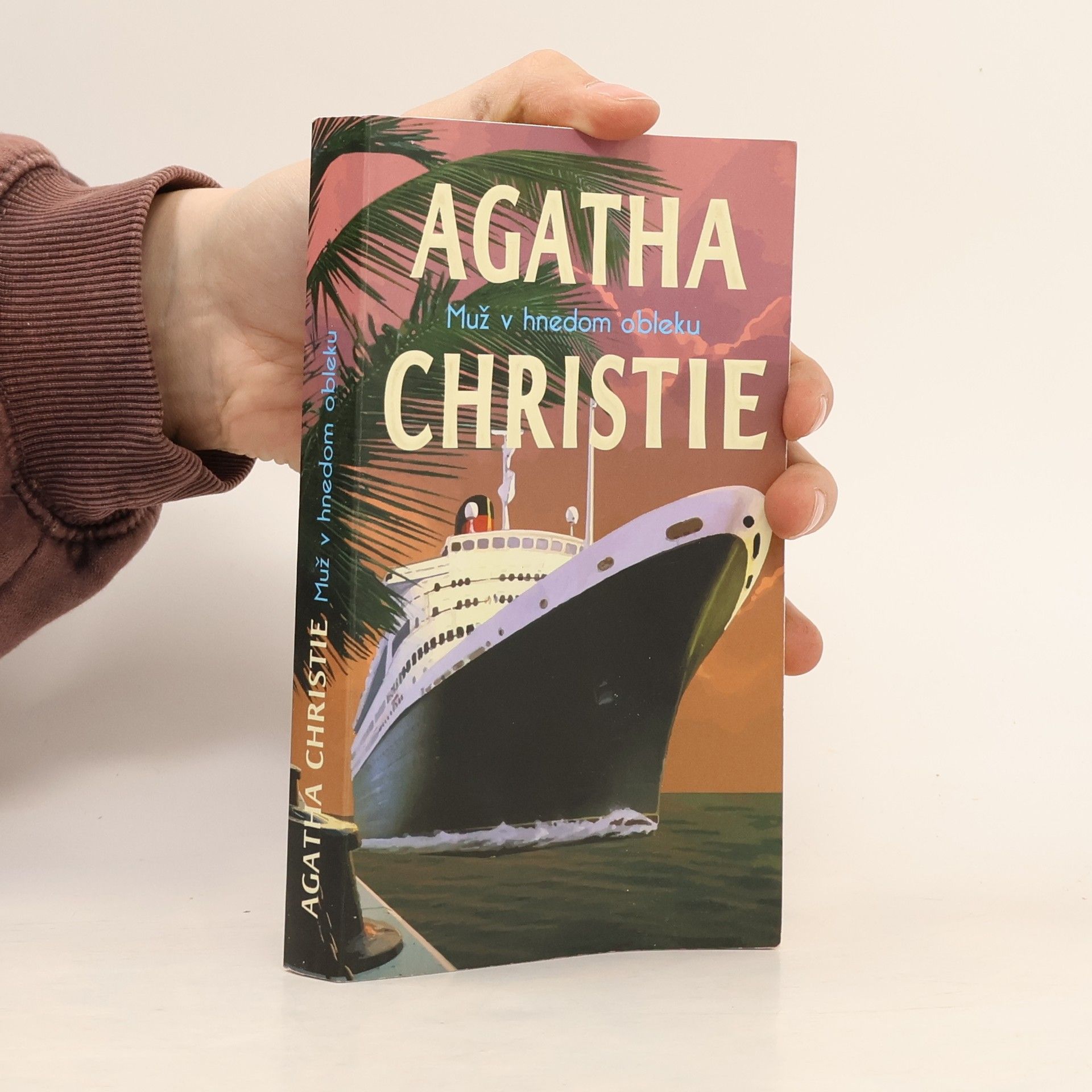 Agatha Christie Muž v hnedom obleku
