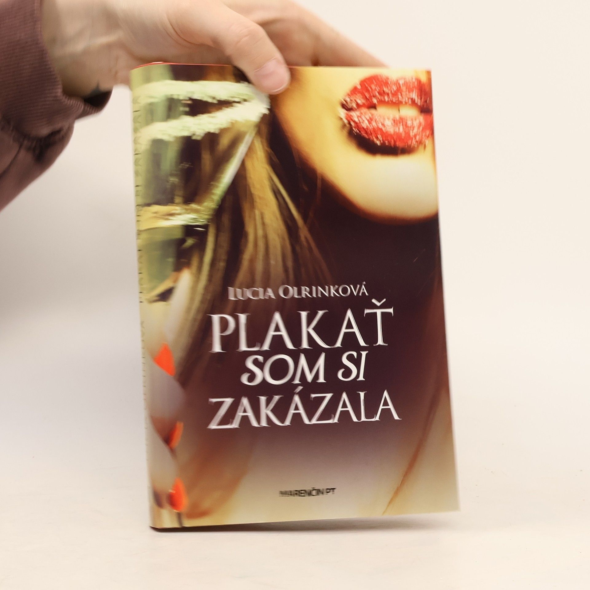 Lucia Olrinková Plakať som si zakázala