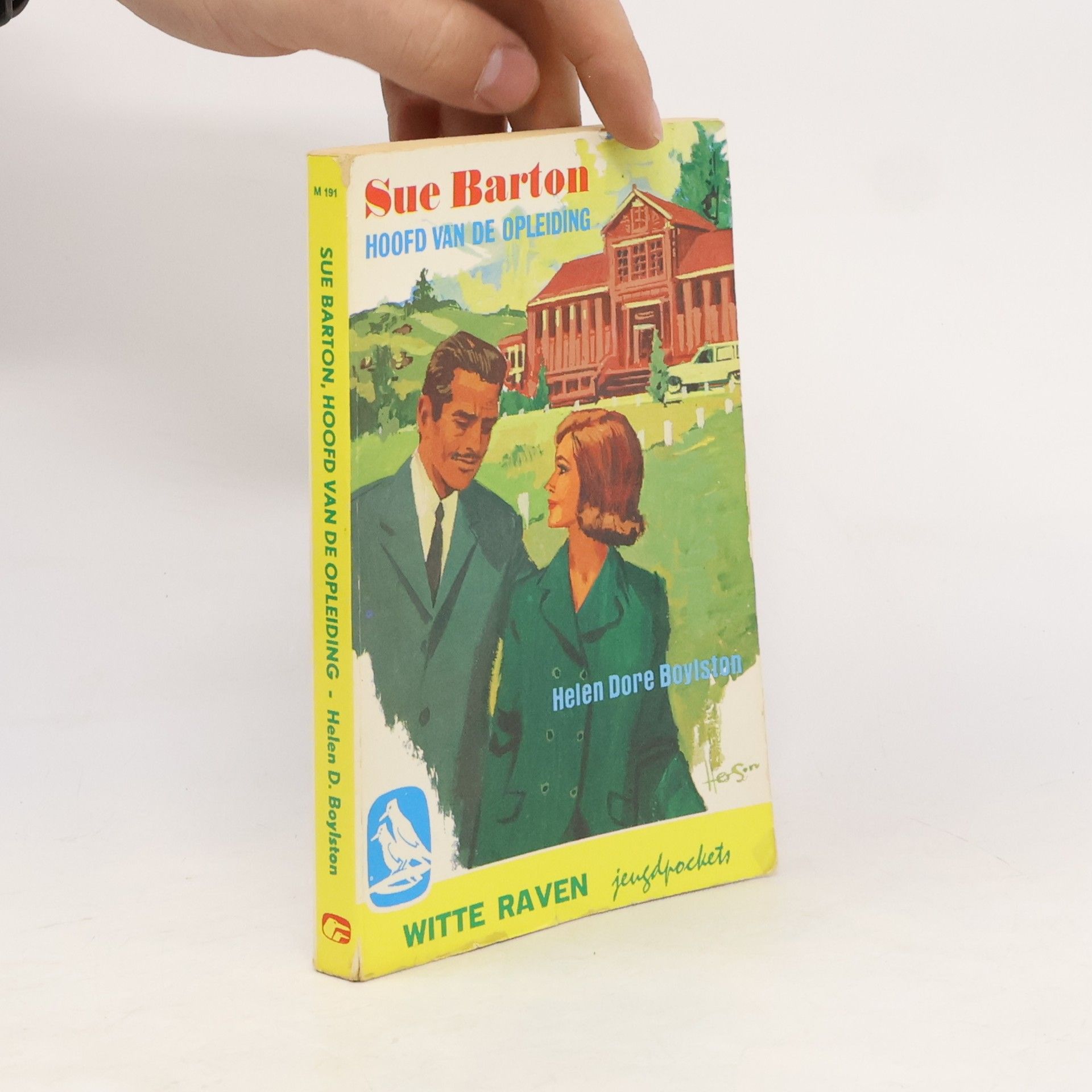Sue Barton, hoofd van de opleiding