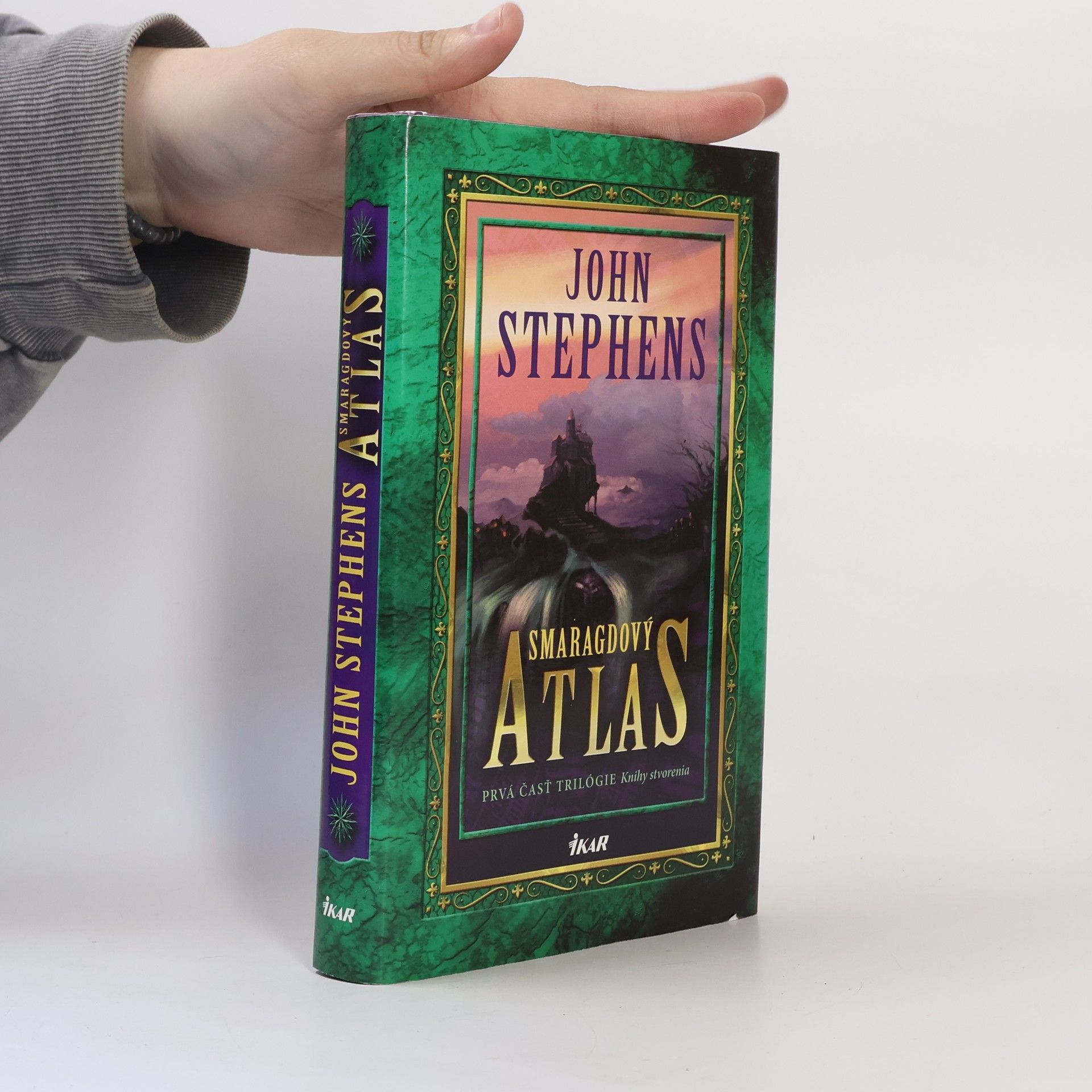 John Stephens Smaragdový atlas