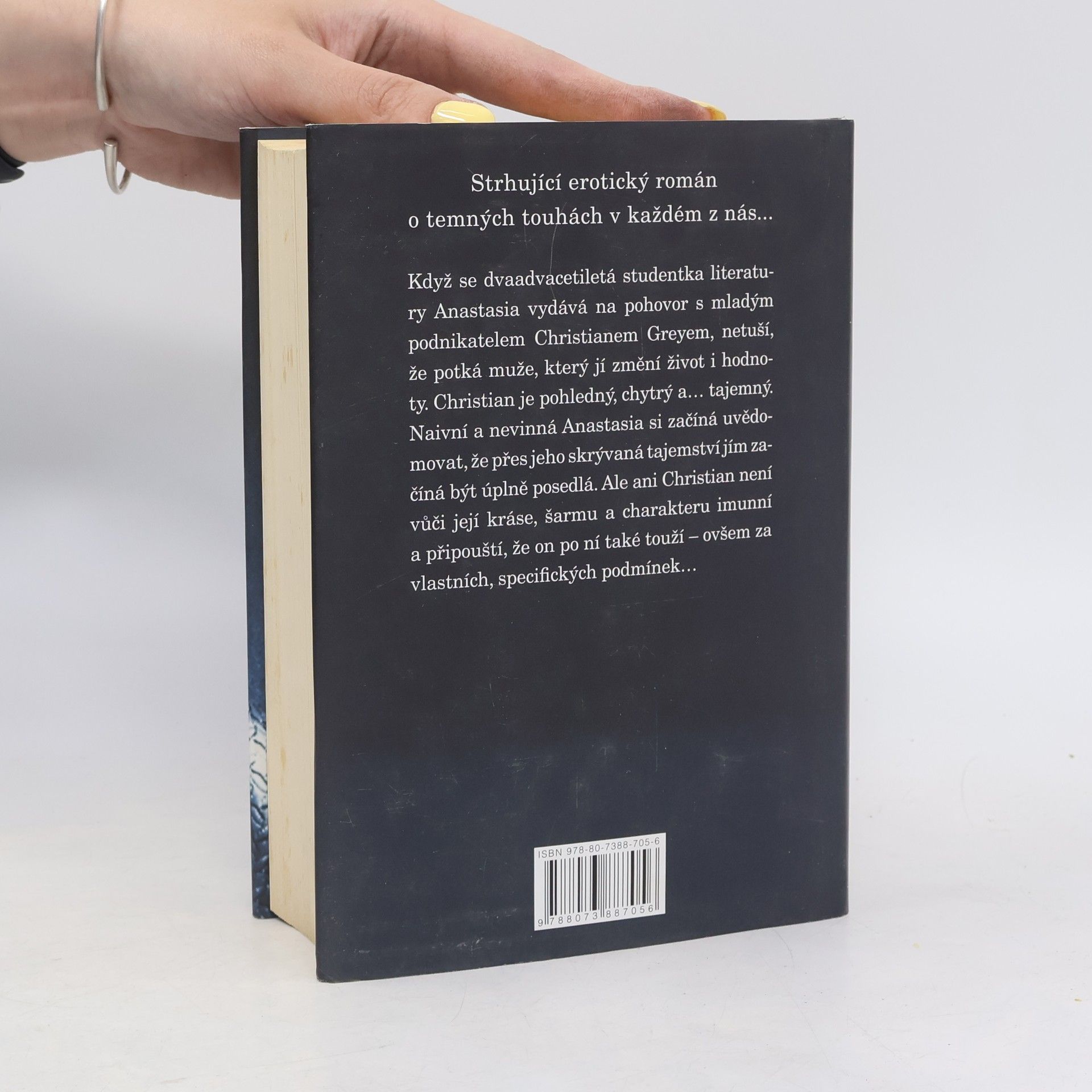 E. L. James Padesát odstínů šedi
