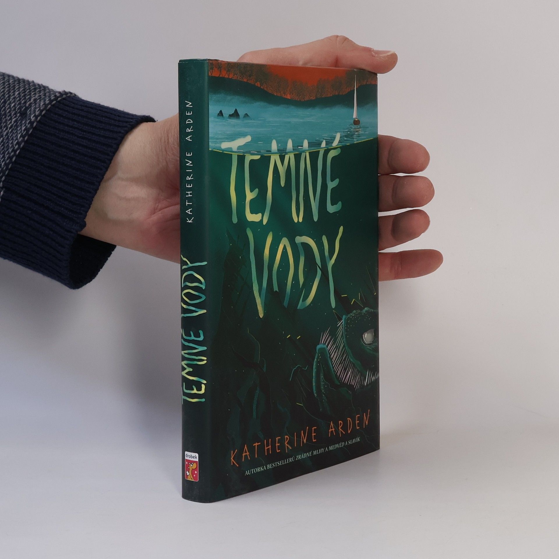 Katherine Arden Temné vody