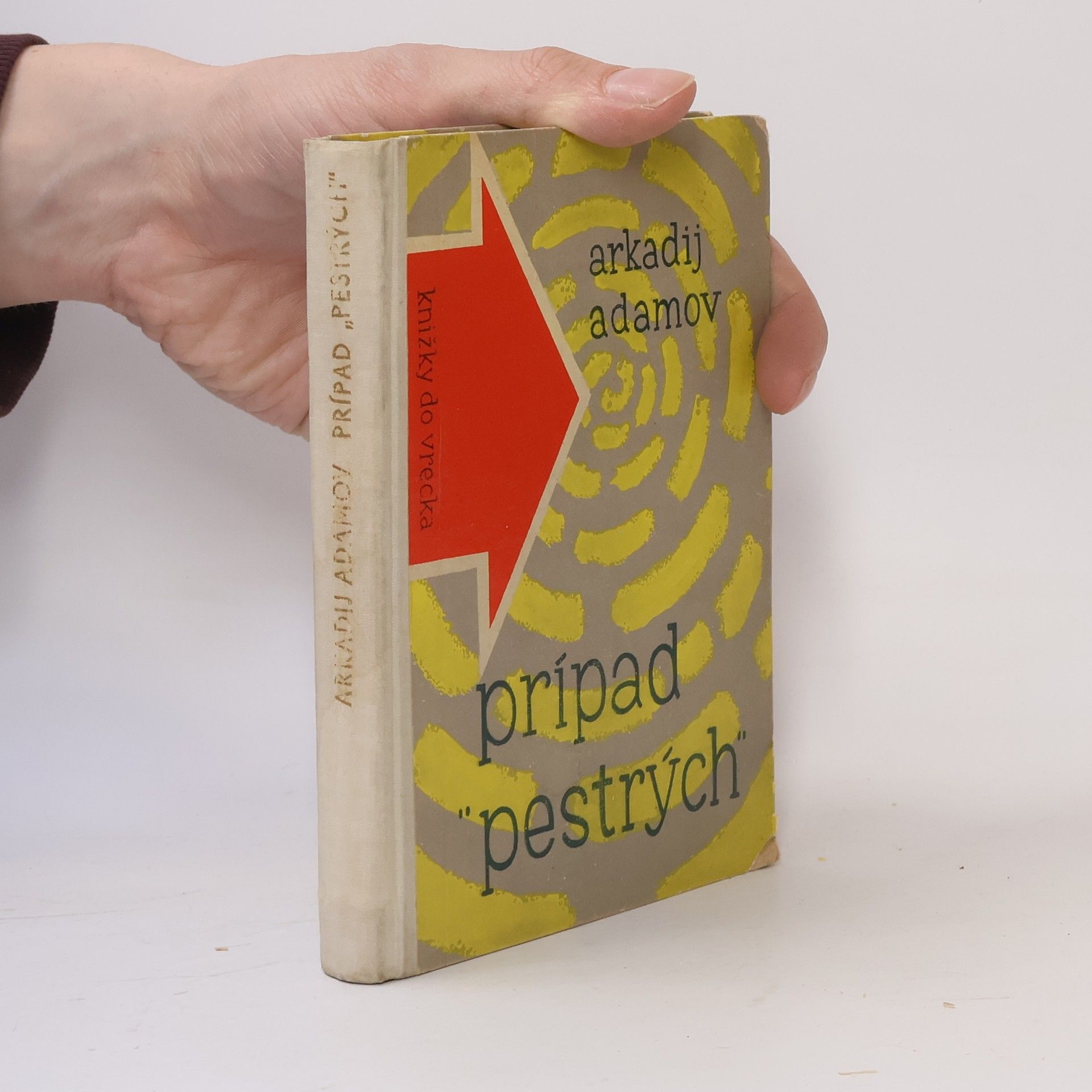Arkadij Adamov Prípad pestrých