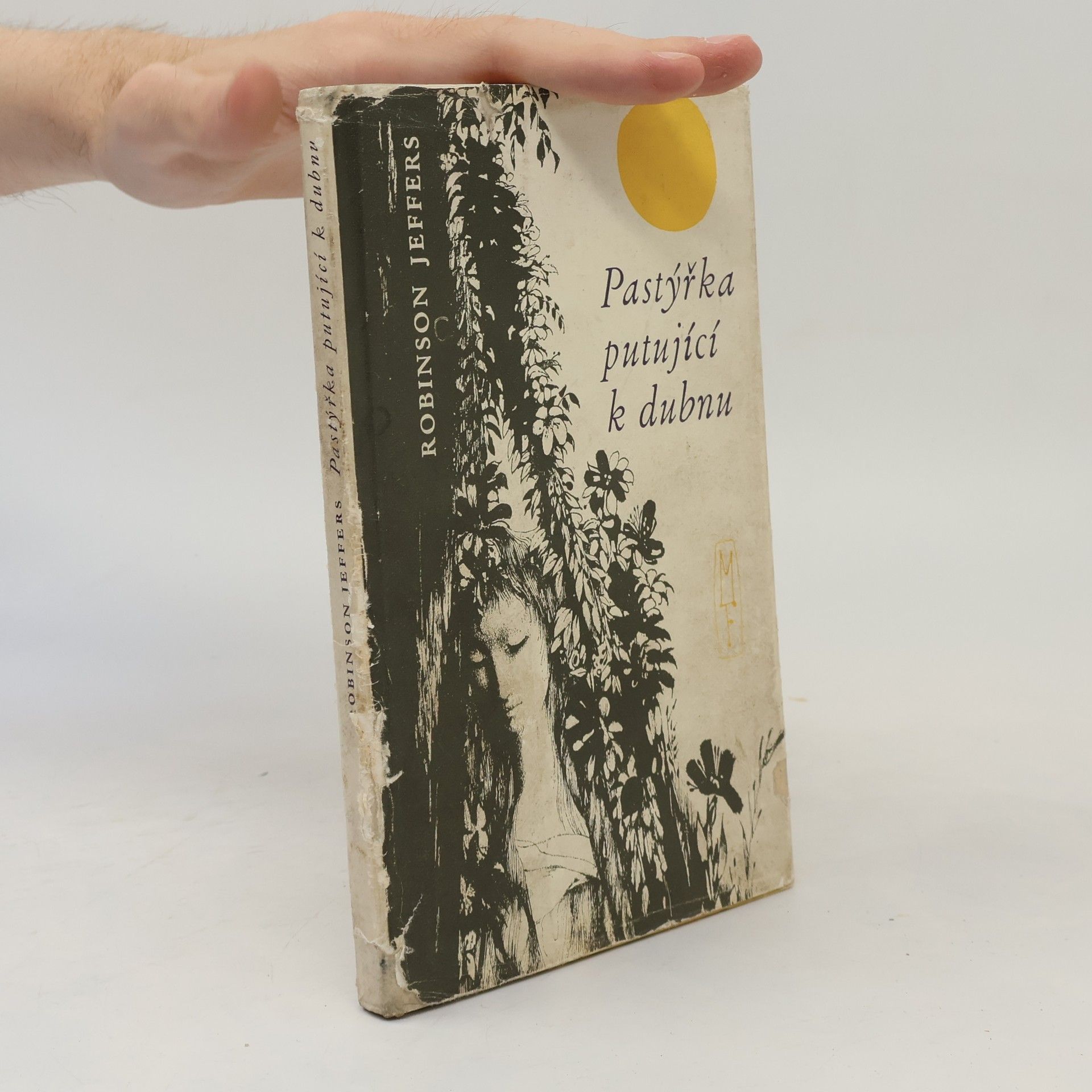 Robinson Jeffers Pastýřka putující k dubnu