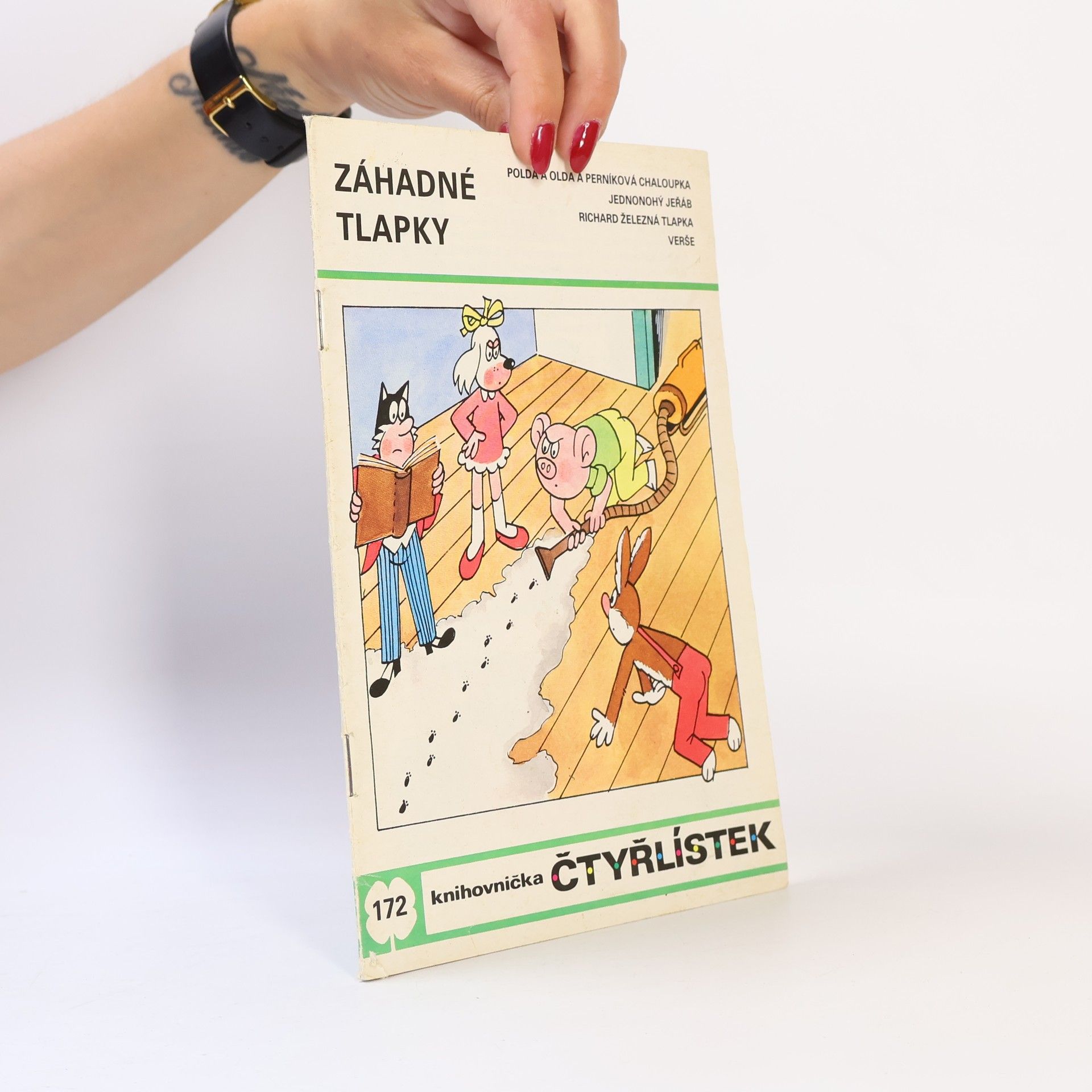 Ljuba Štíplová Čtyřlístek 172. Záhadné tlapky