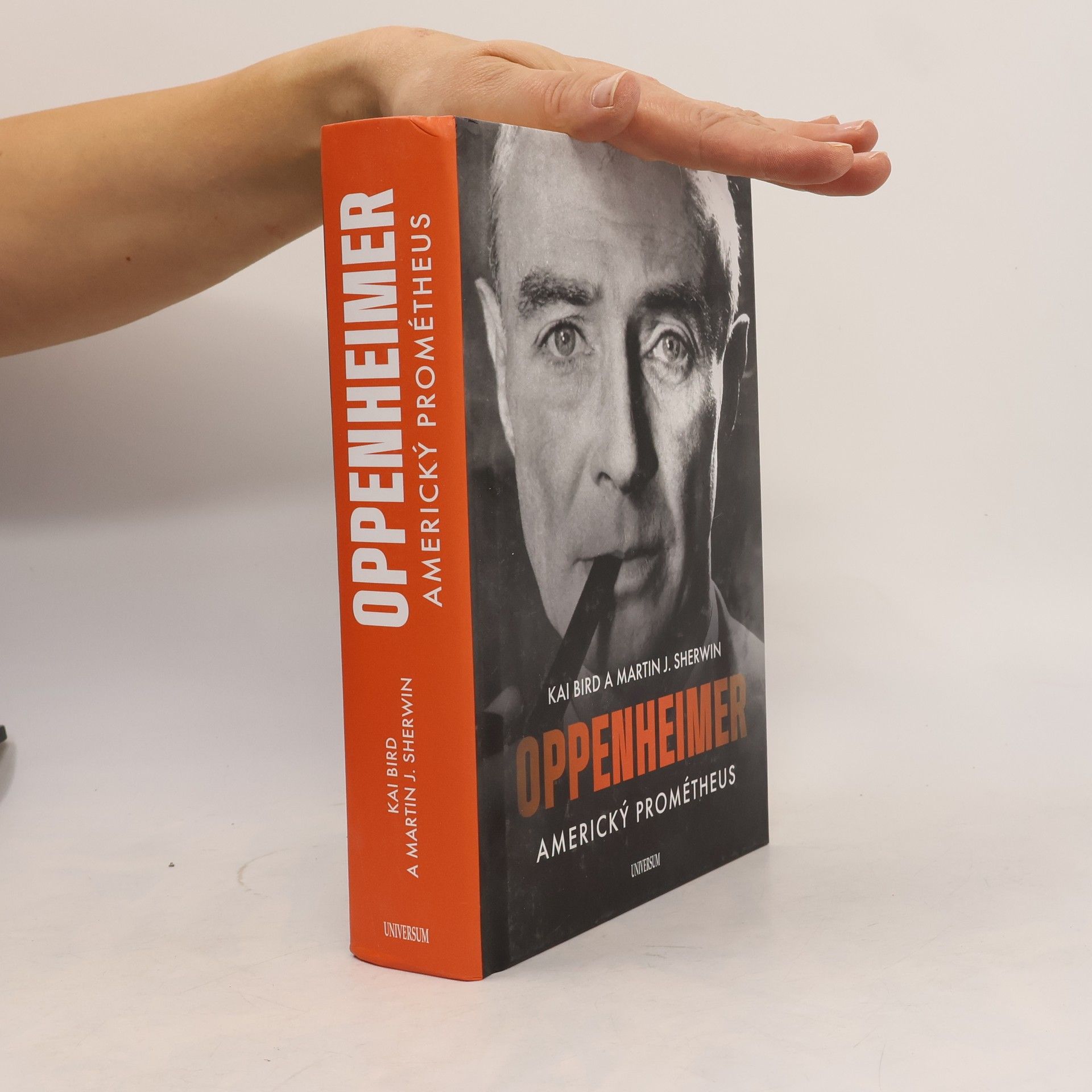 Kai Bird Oppenheimer. Americký Prométheus