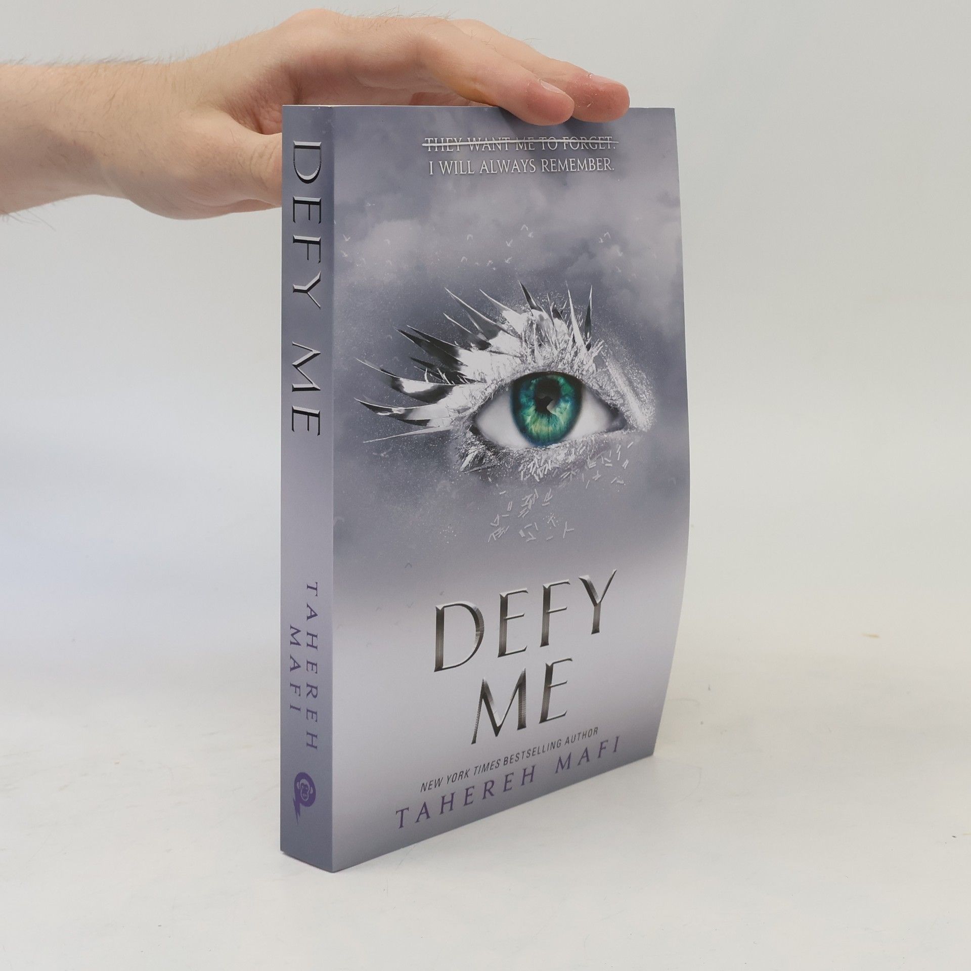 Tahereh Mafi Defy me