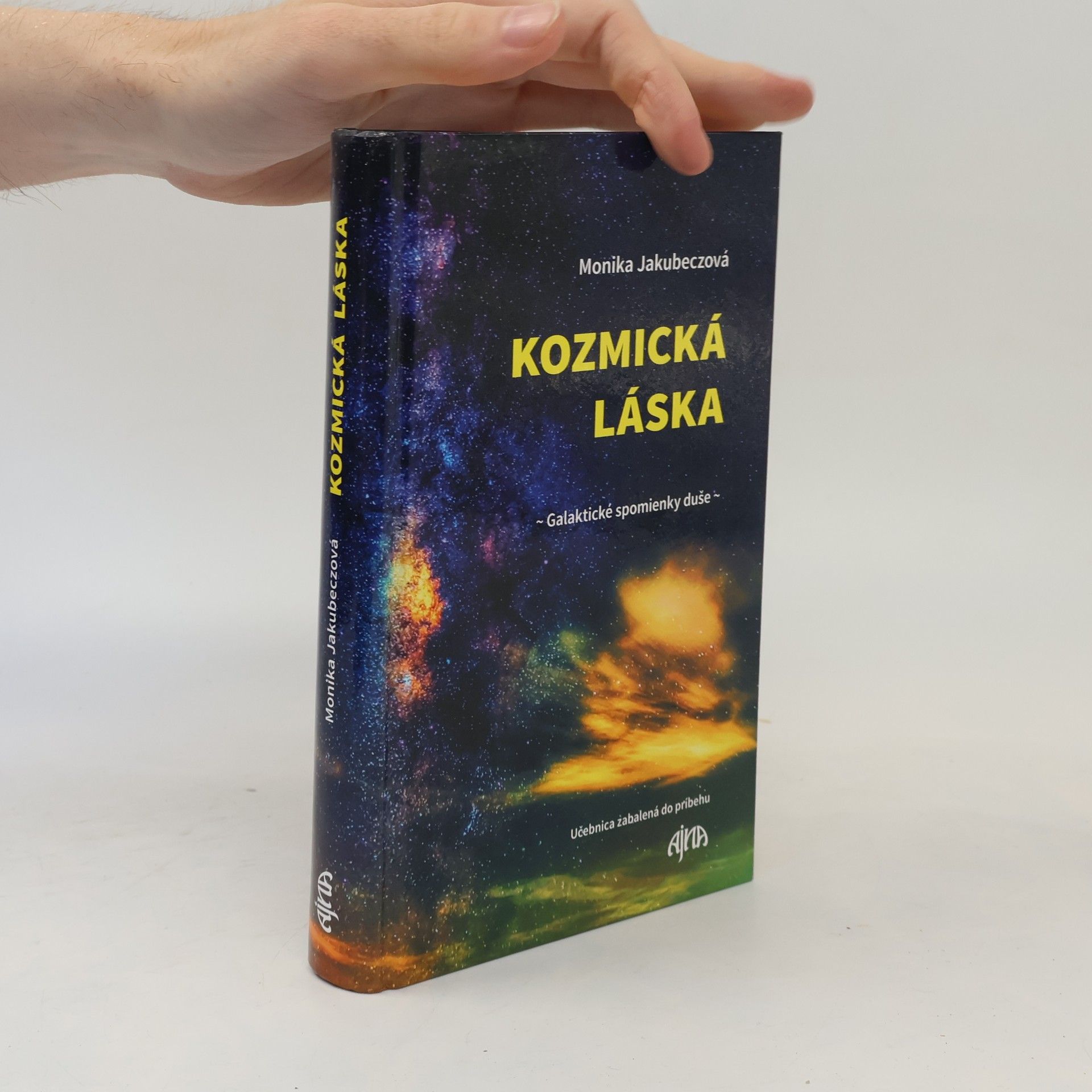 Jakubeczová Monika Kozmická láska- galaktické spomienky duše