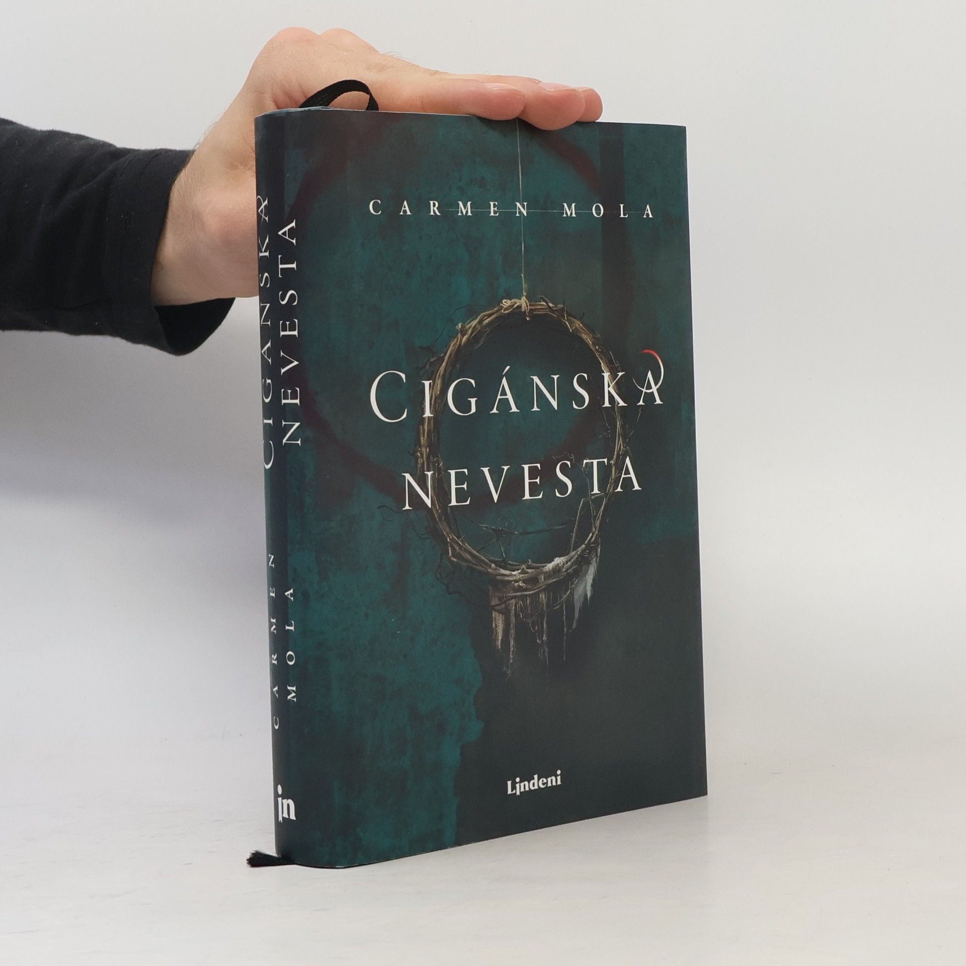 Carmen Mola Cigánska nevesta