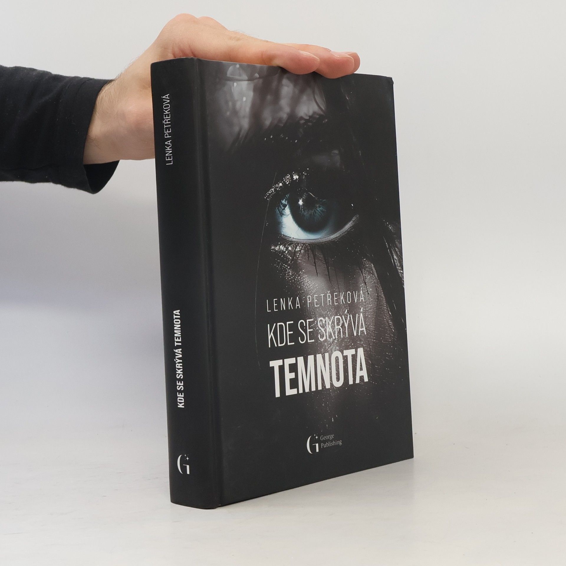 Lenka Petřeková Kde se skrývá temnota