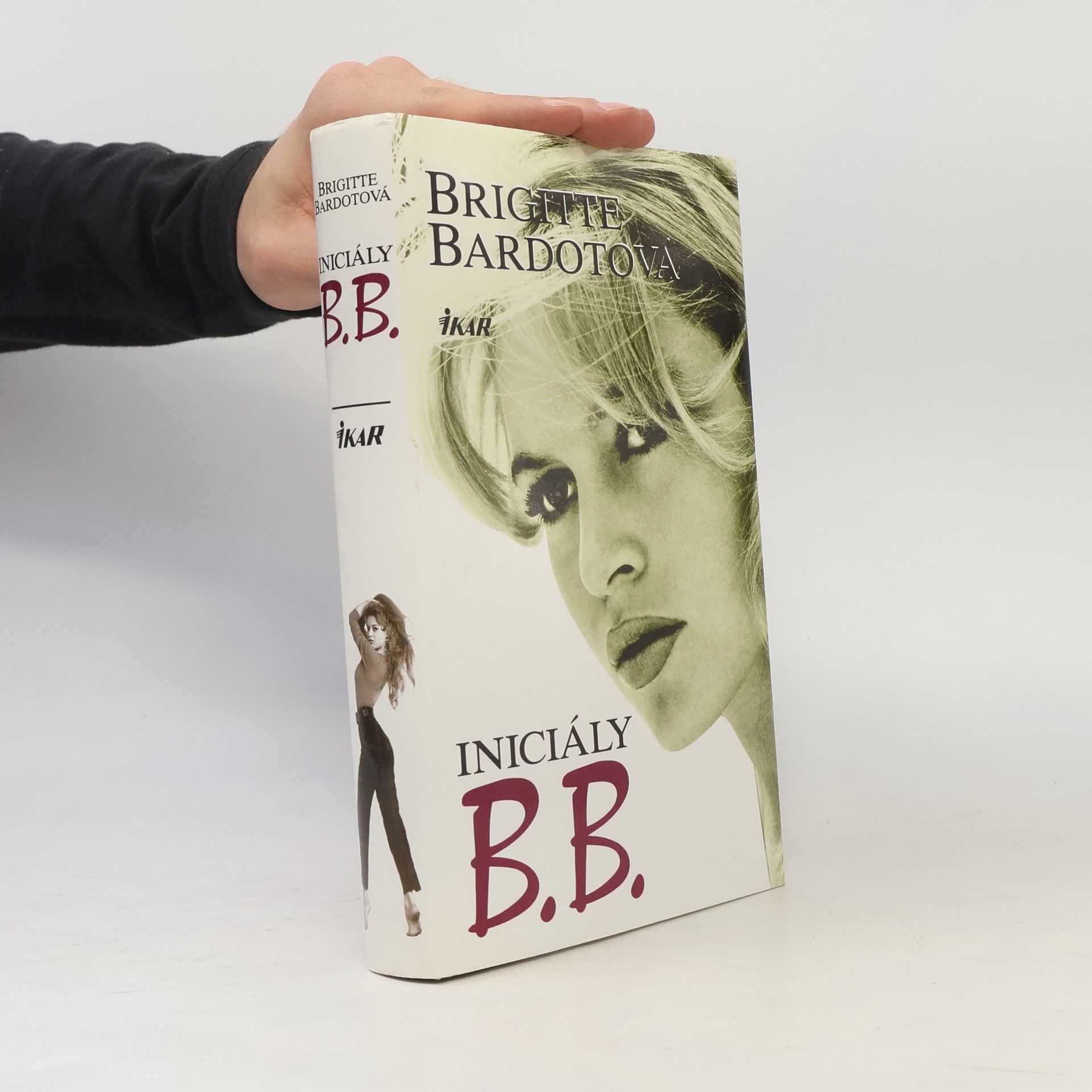Brigitte Bardotová Iniciály B.B.