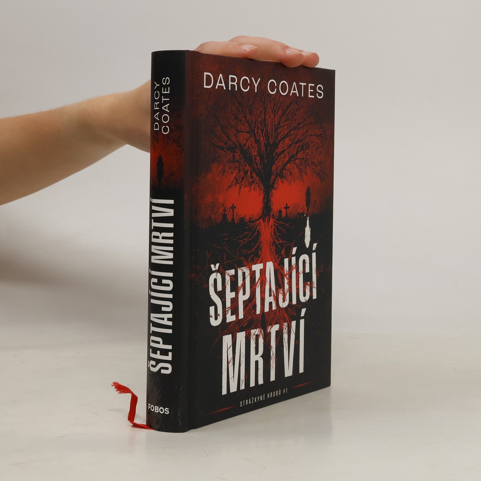 Darcy Coates Šeptající mrtví