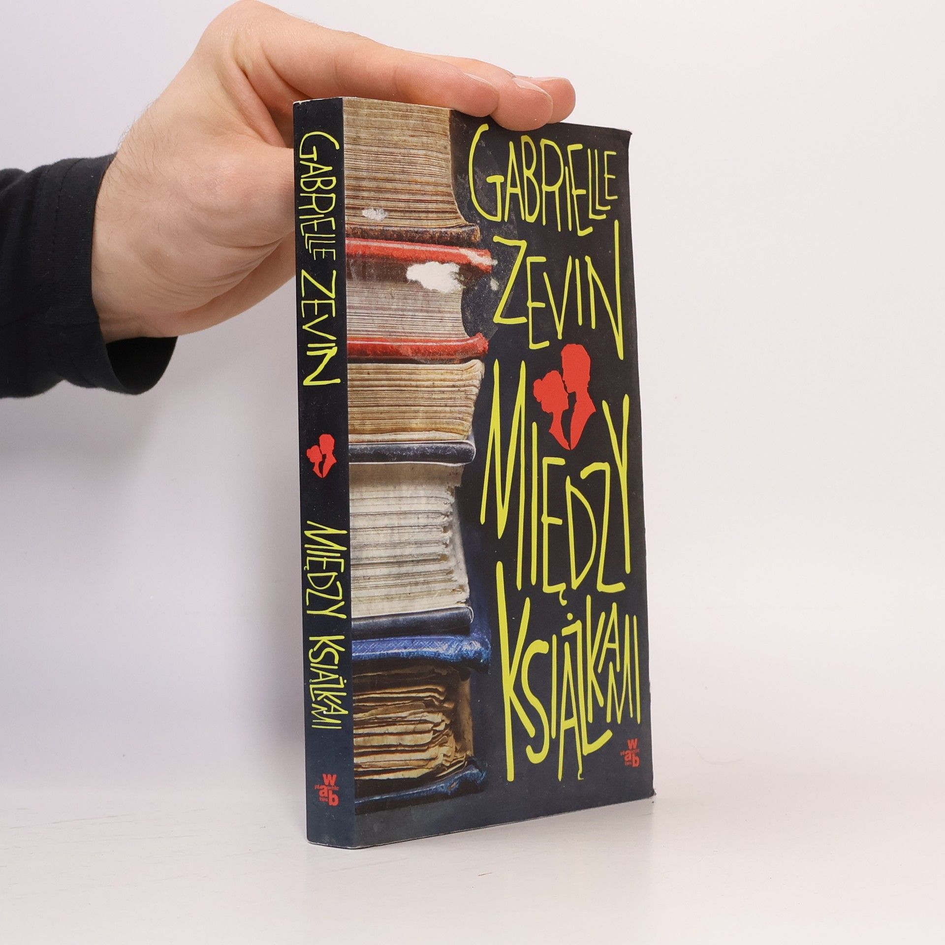 Gabrielle Zevin Miedzy ksiazkami