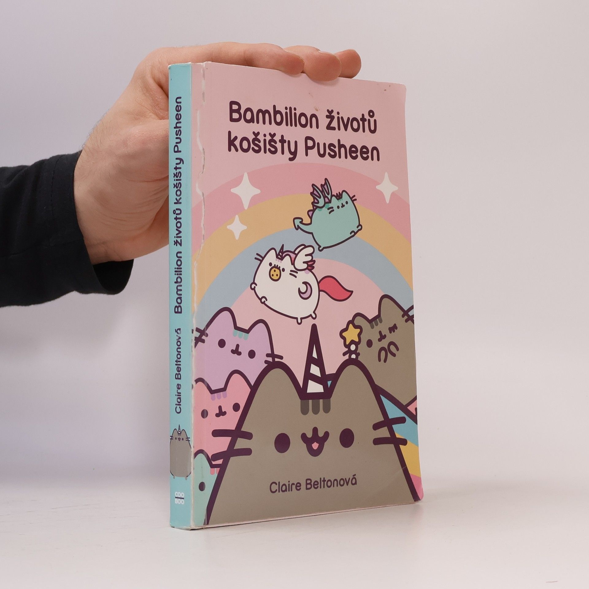 Claire Belton Bambilion životů košišty Pusheen