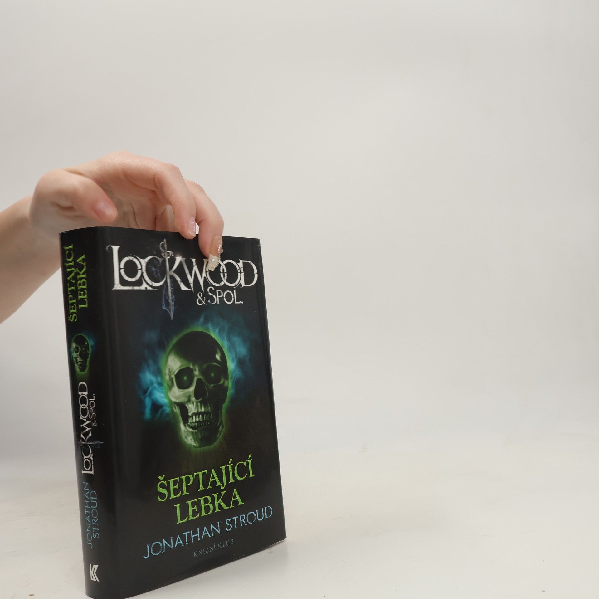 Jonathan Stroud Lockwood & spol. Šeptající lebka