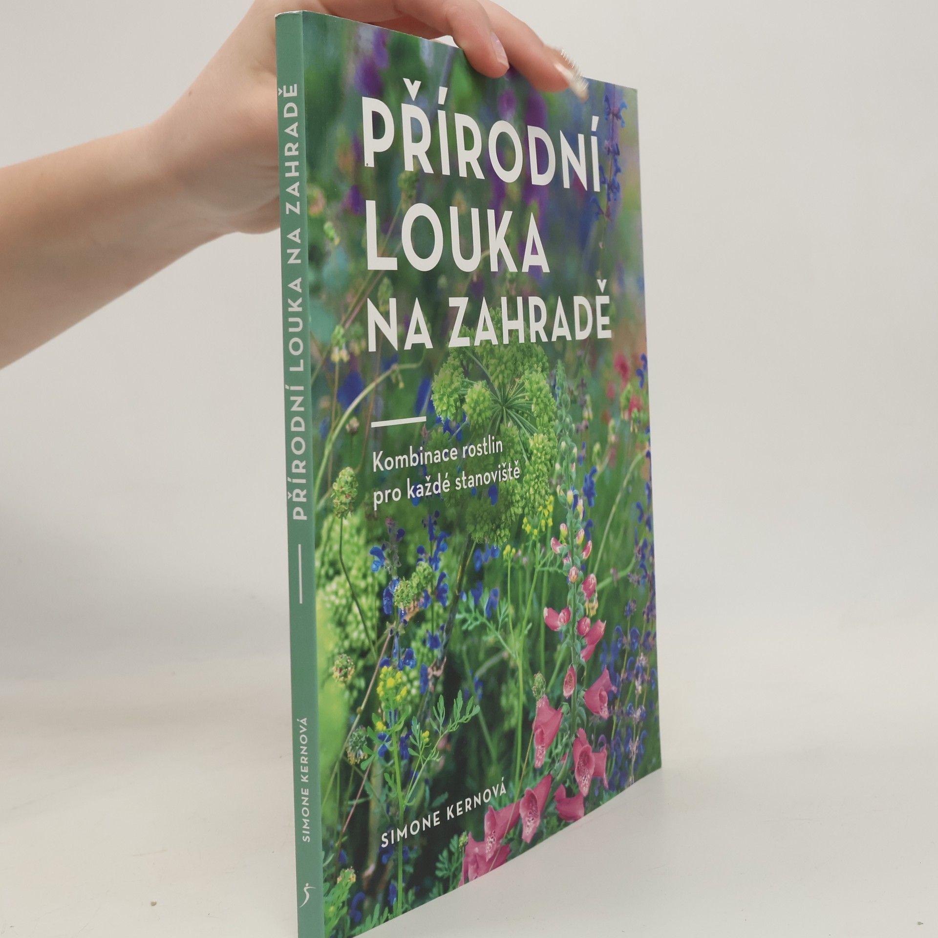 Simone Kern Přírodní louka na zahradě